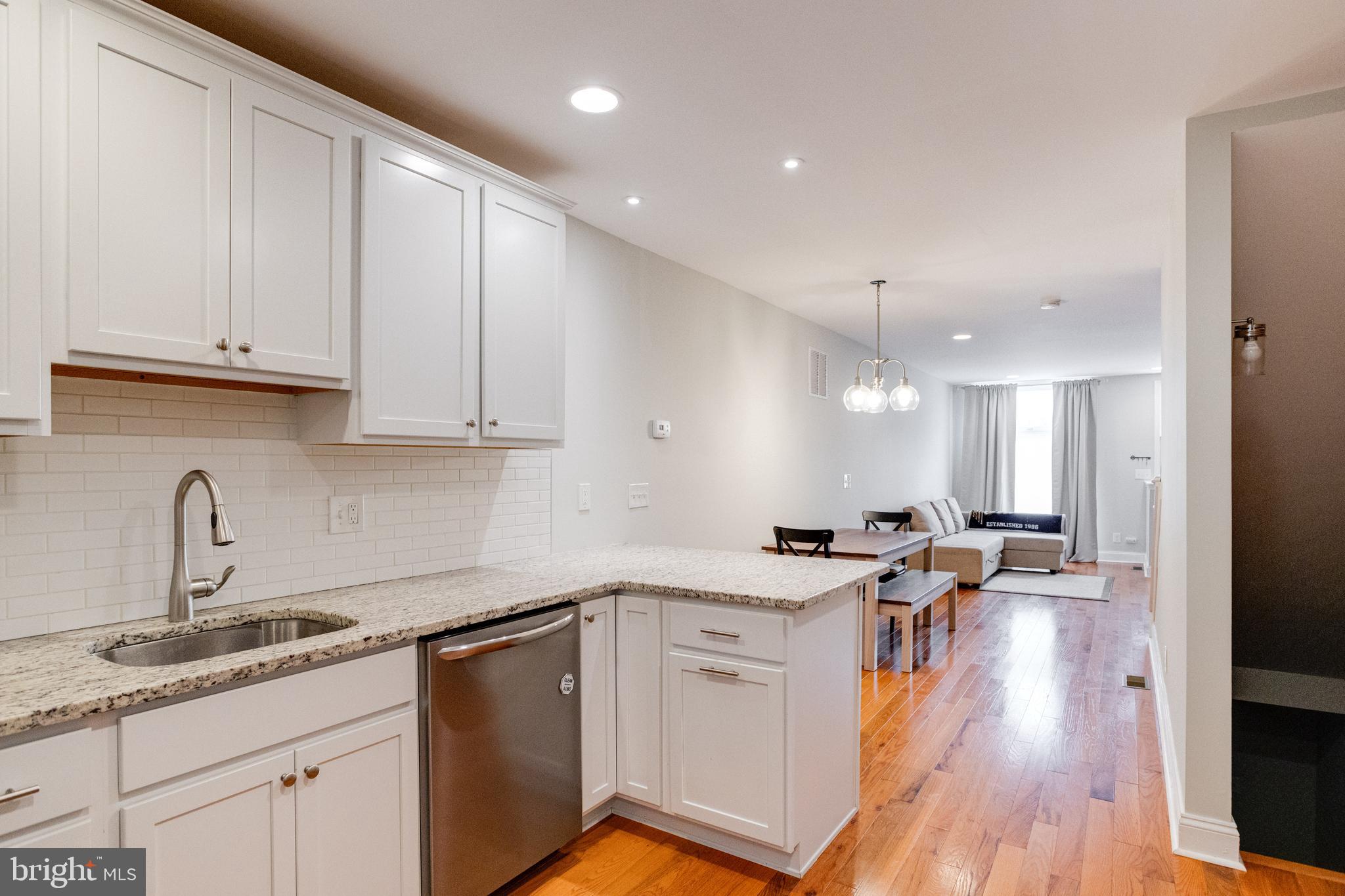 HIGHLANDTOWN - Residential