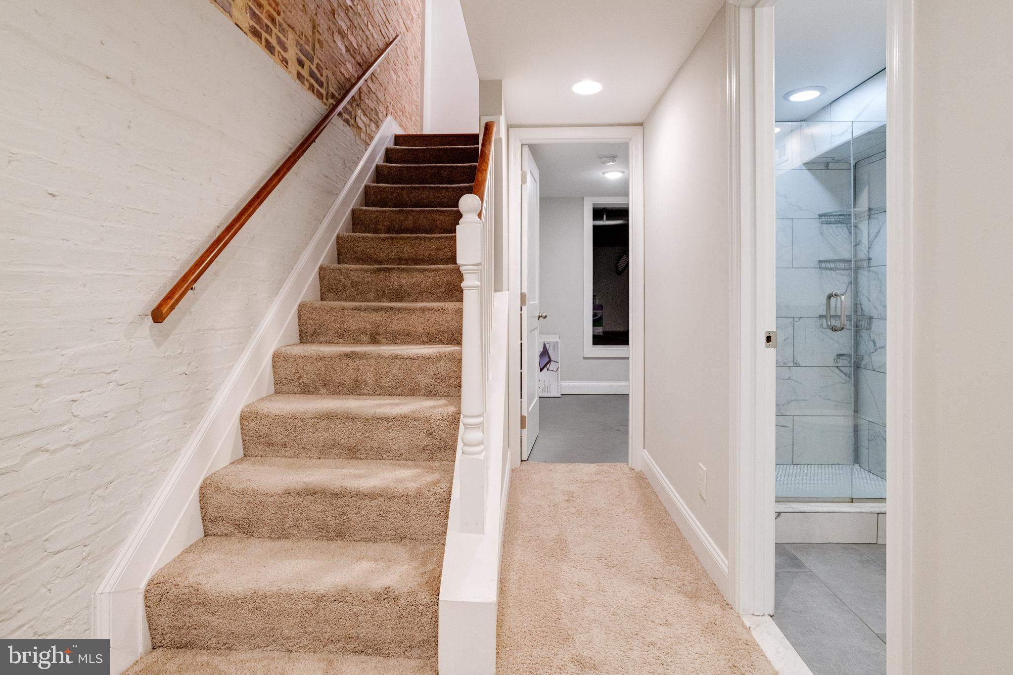 HIGHLANDTOWN - Residential