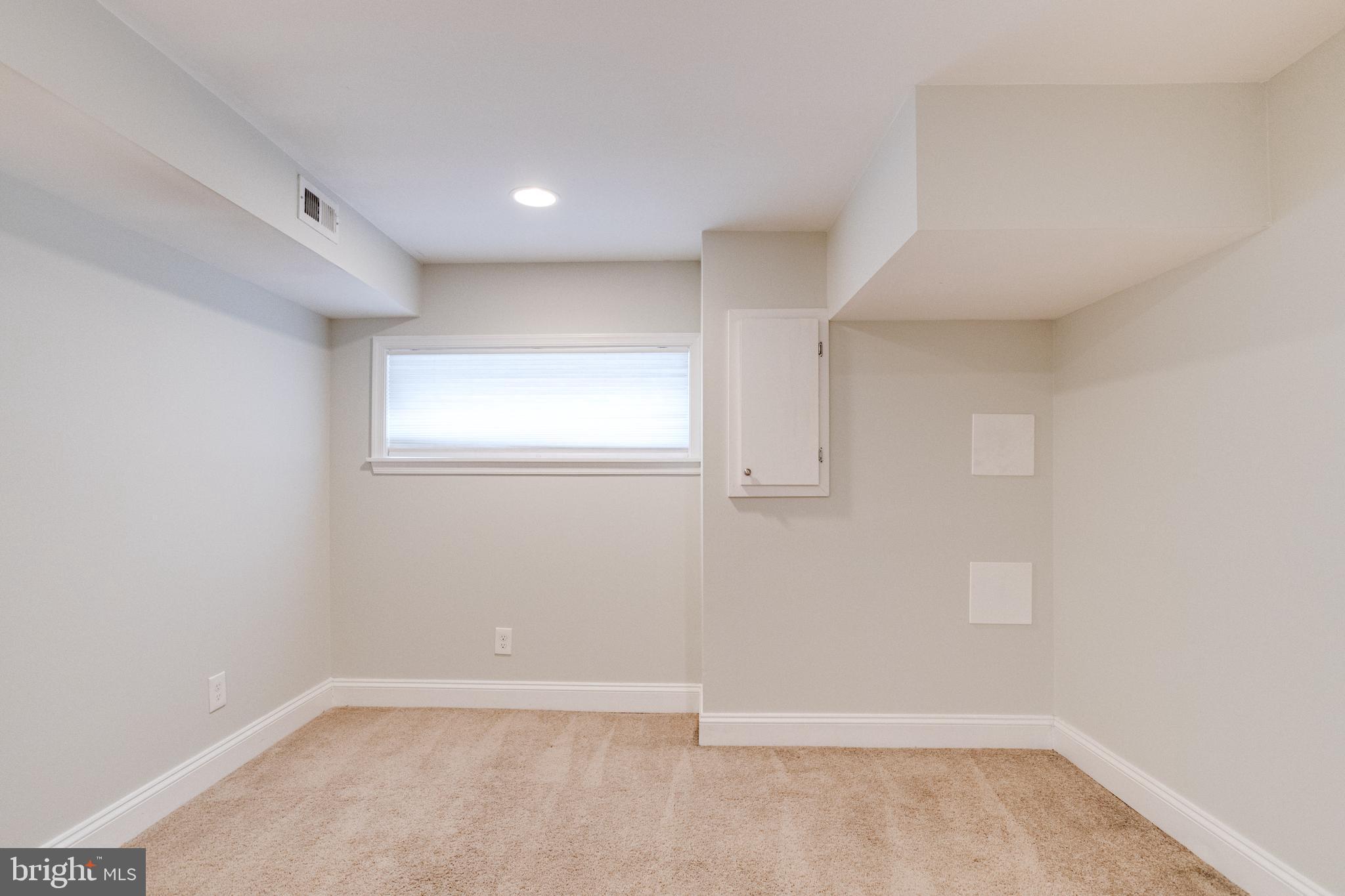 HIGHLANDTOWN - Residential