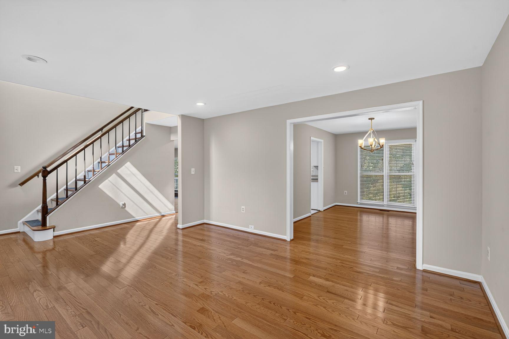 8219 CRACKLING FIRE DRIVE