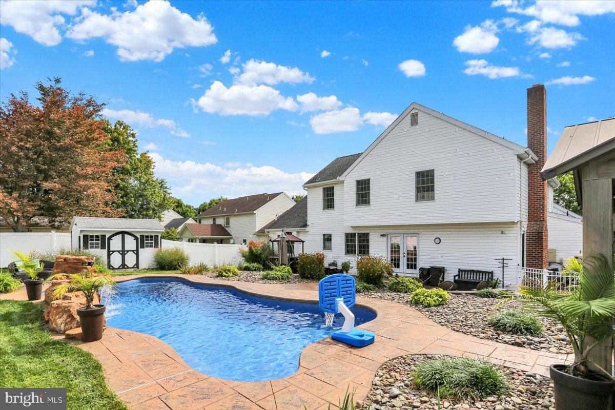 1113 STONEHENGE DRIVE