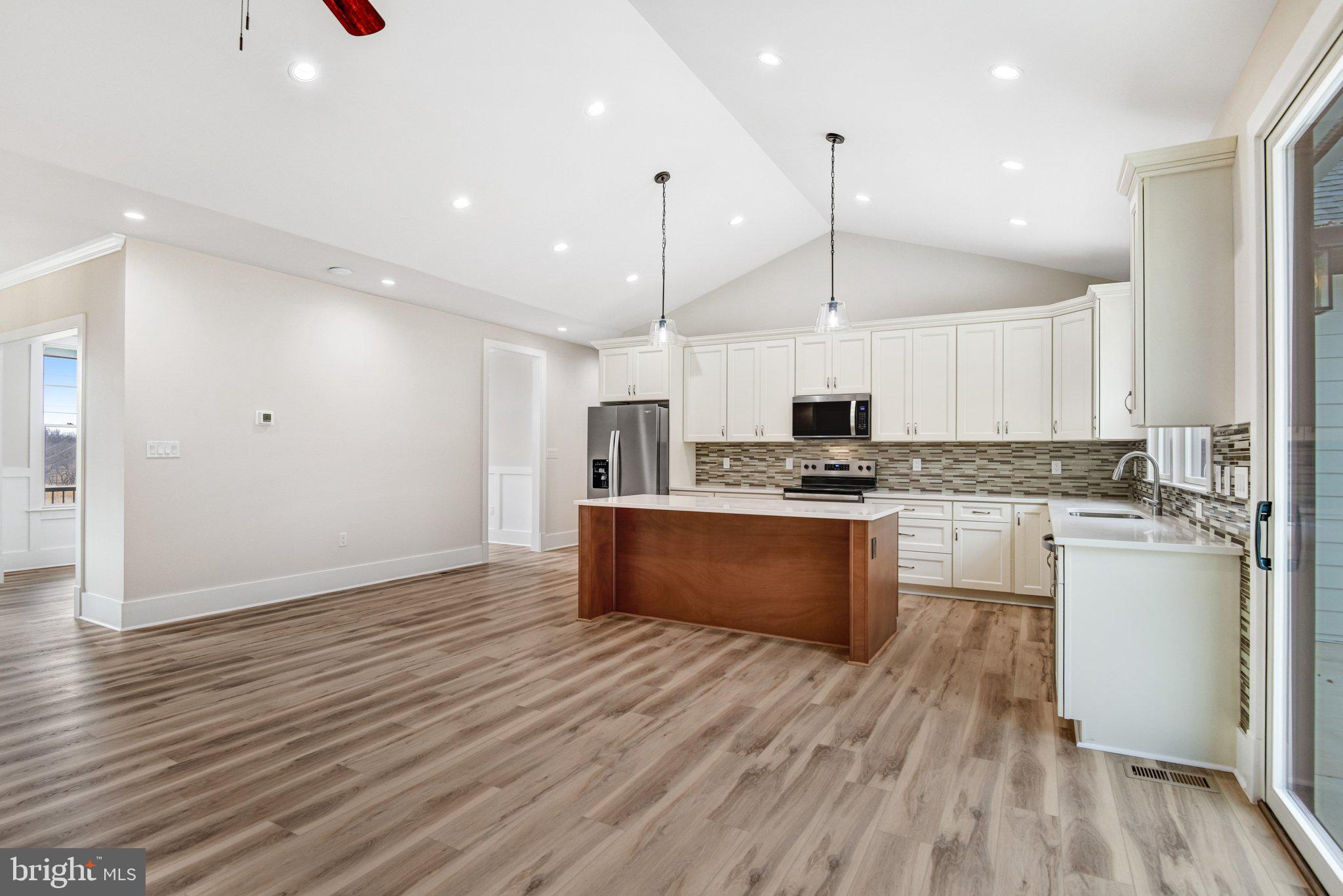 HAYMARKET TOWN - Residential