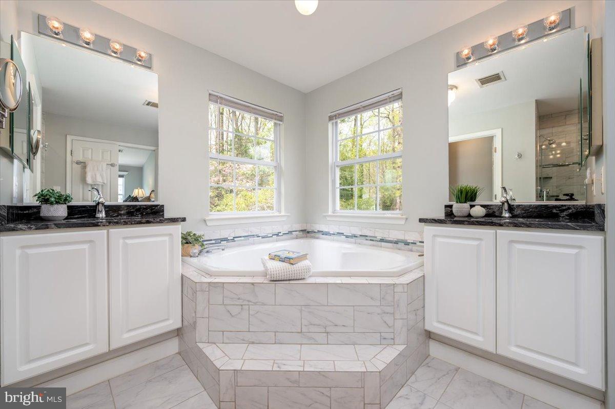 CAMBRIA - Residential