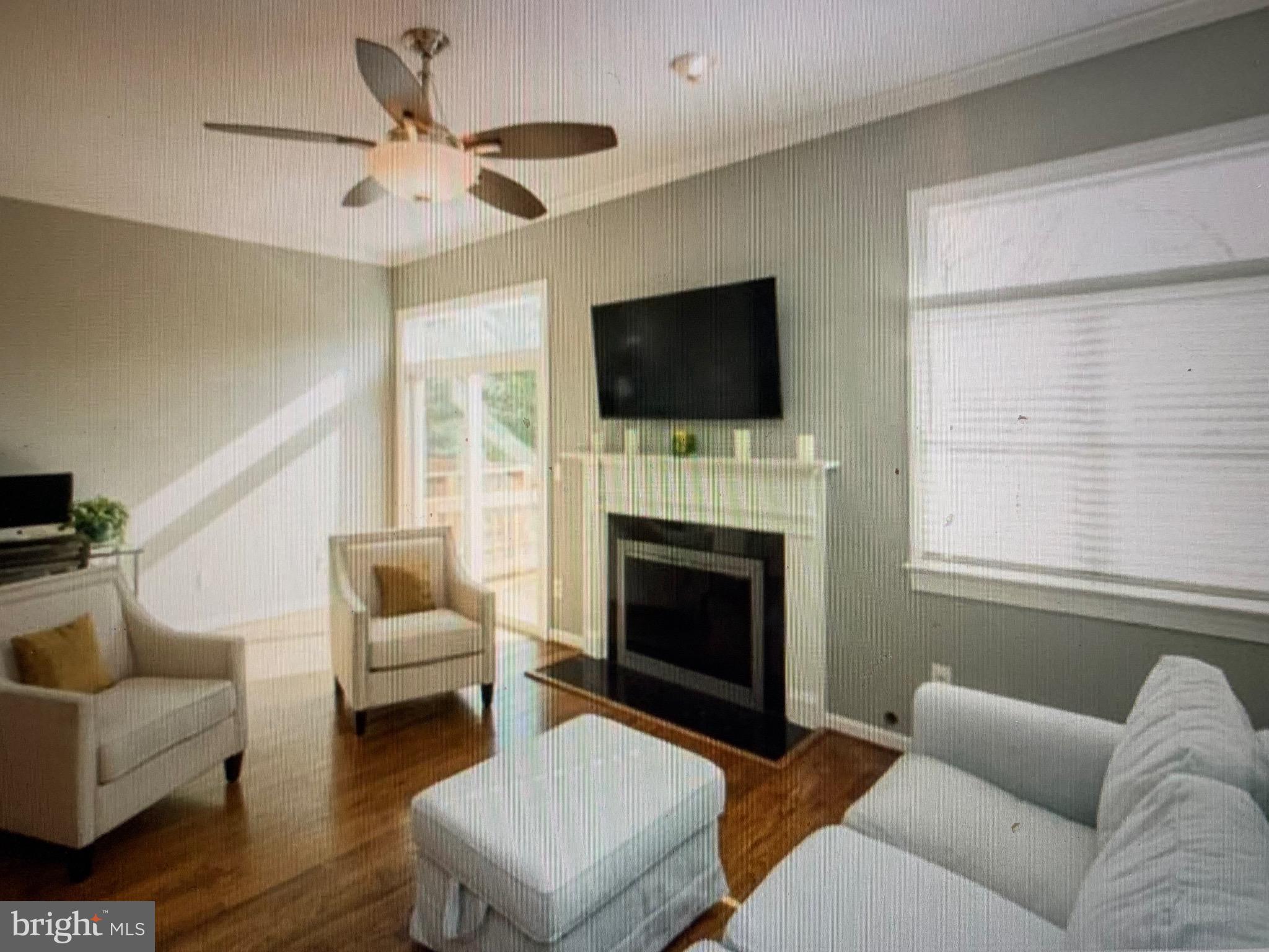 6405 LITTLE POTTERS LANE