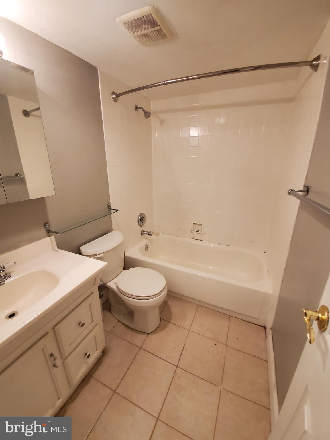 GYPSY LANE CONDOS - Residential Lease