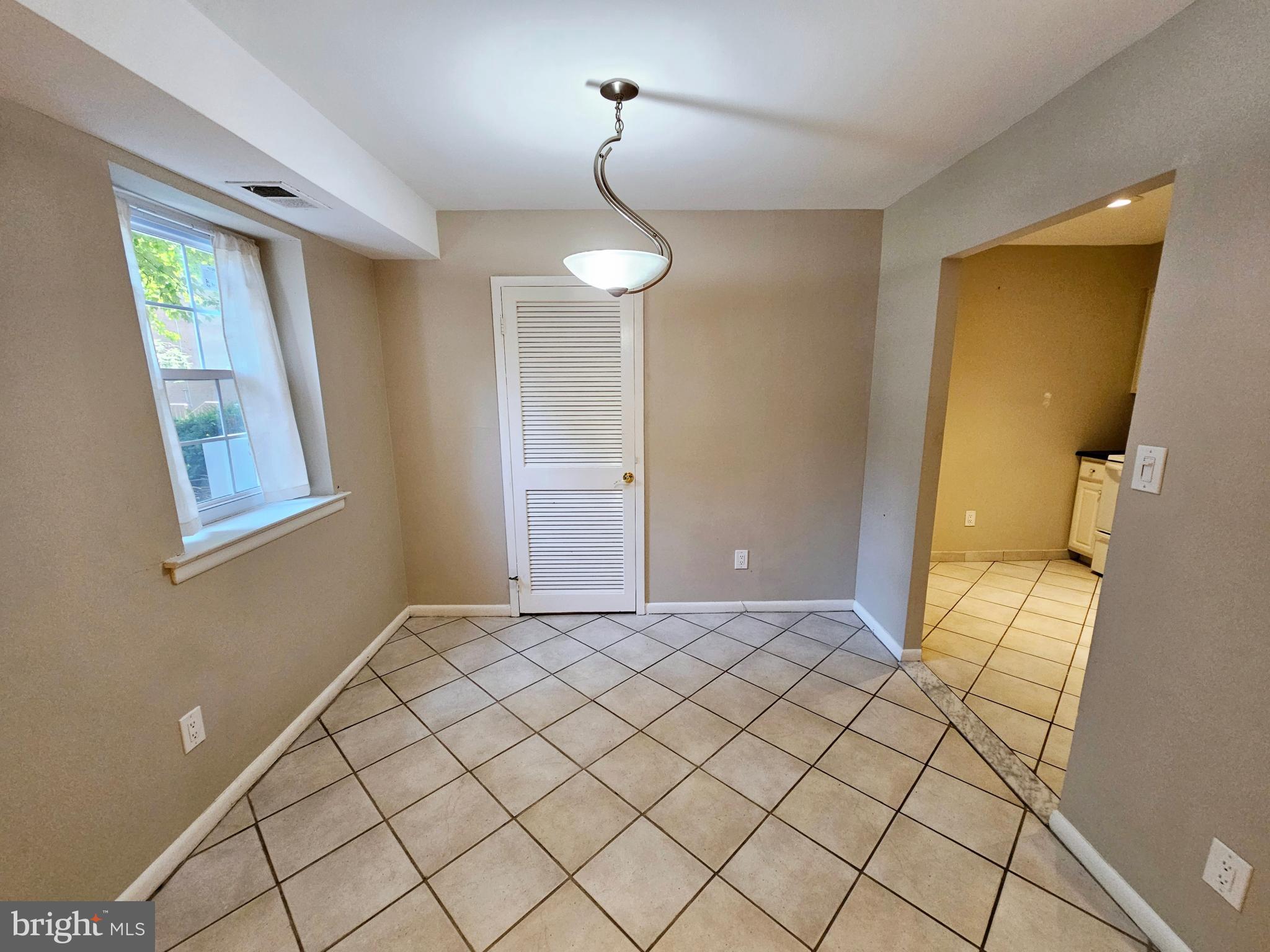 GYPSY LANE CONDOS - Residential Lease