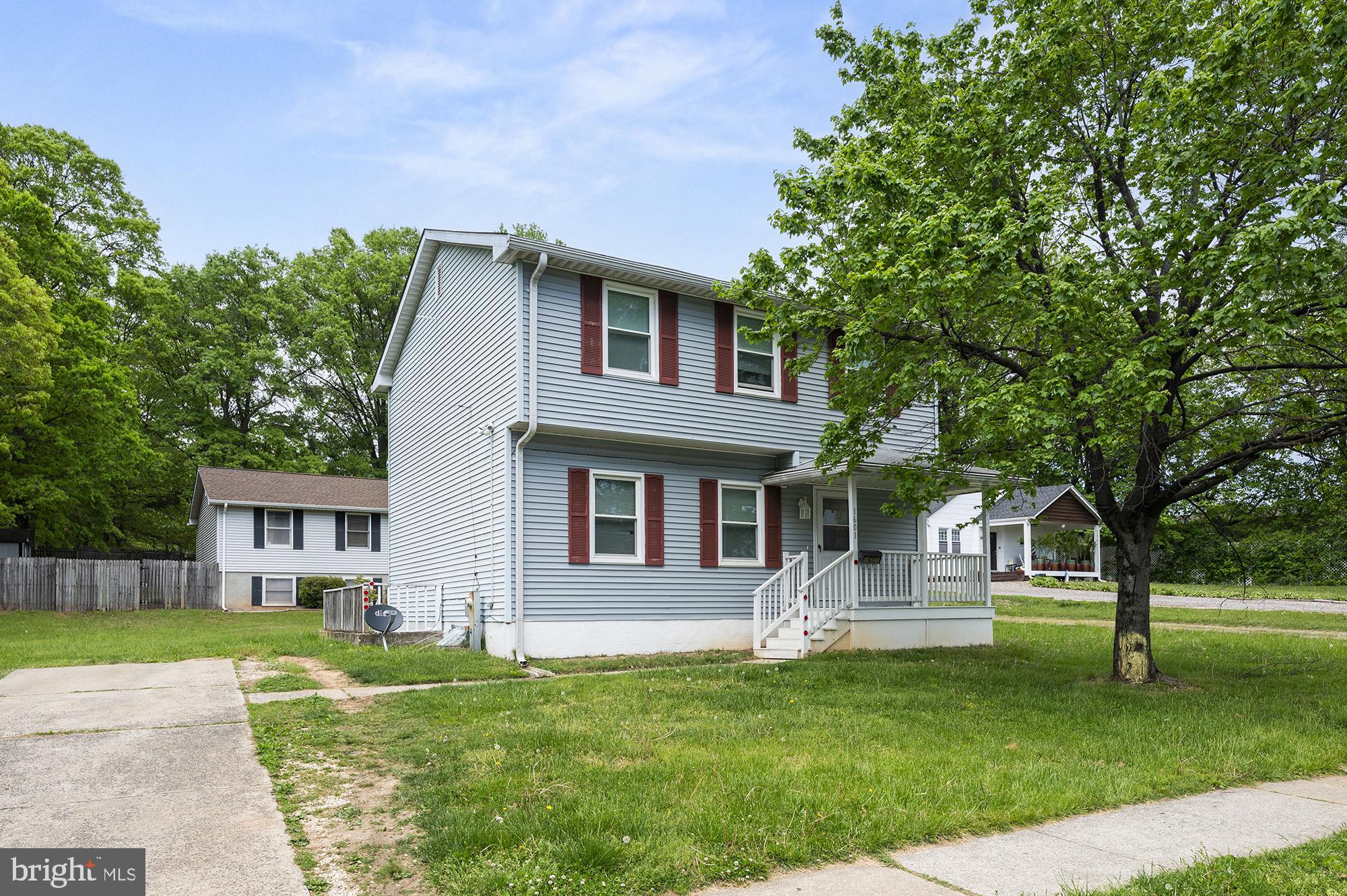 Welcome to 1601 Dornton Ave!!!!! This 3 bedroom 2.5 bath home is ready for your personal touches! This home has been well maintained with records. Home has two HVAC systems for comfort, stainless steel applainces, half bathroom on first floor for guests, owners suite with full bathroom, carpet in all rooms with hardwood floor hallways, 2,620 Sq feet of livable space plus 300 sq ft of finished space in the basement with 600 sq feet of room for storage!!!!! This home has a private driveway as well as convenient street parking as well!
Come check out this well kept home in Middle River located steps from Martin Boulevard Middle School and a short drive for all your home good essentials like Target and Khols!!!!!