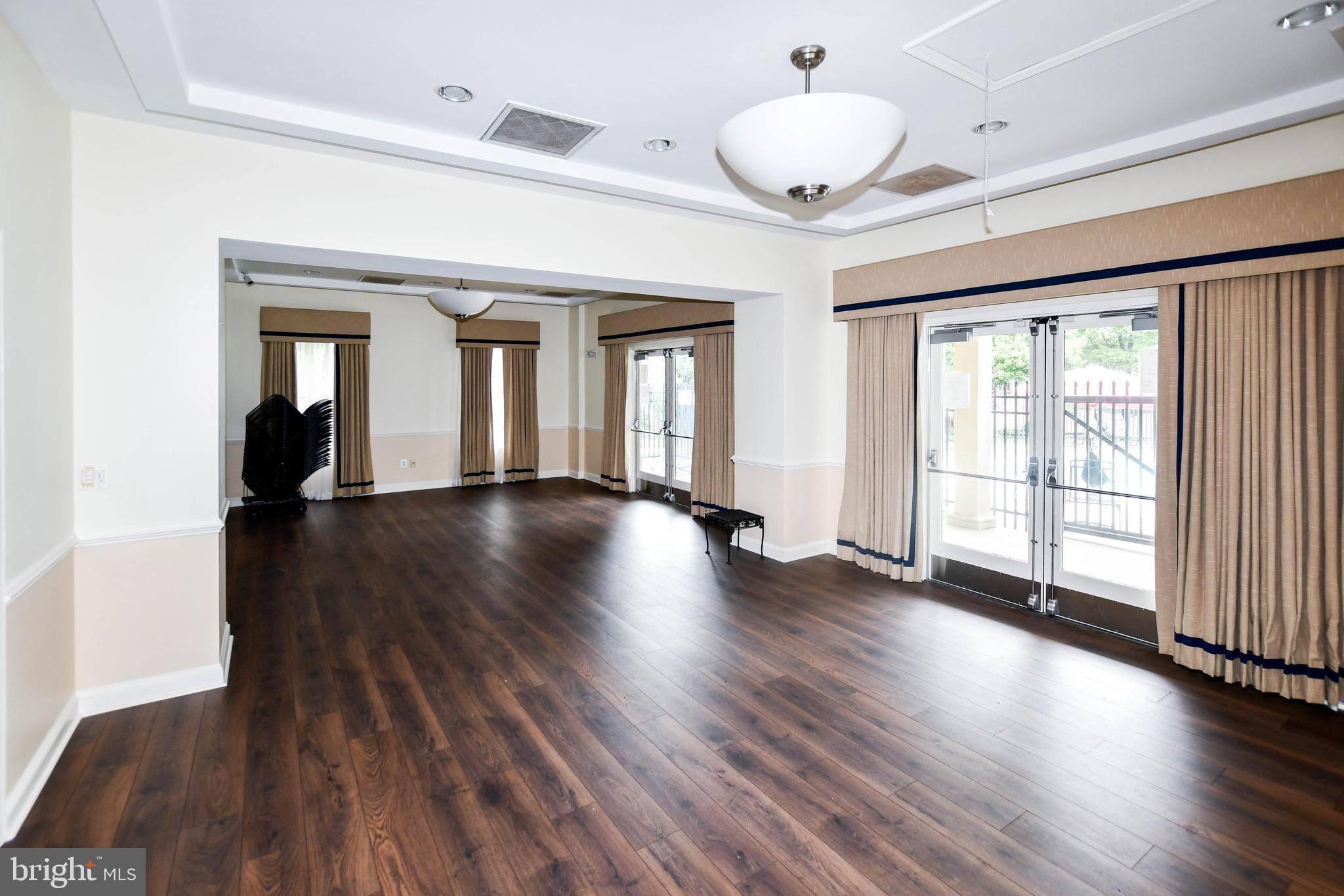 REGENT PARK - Residential