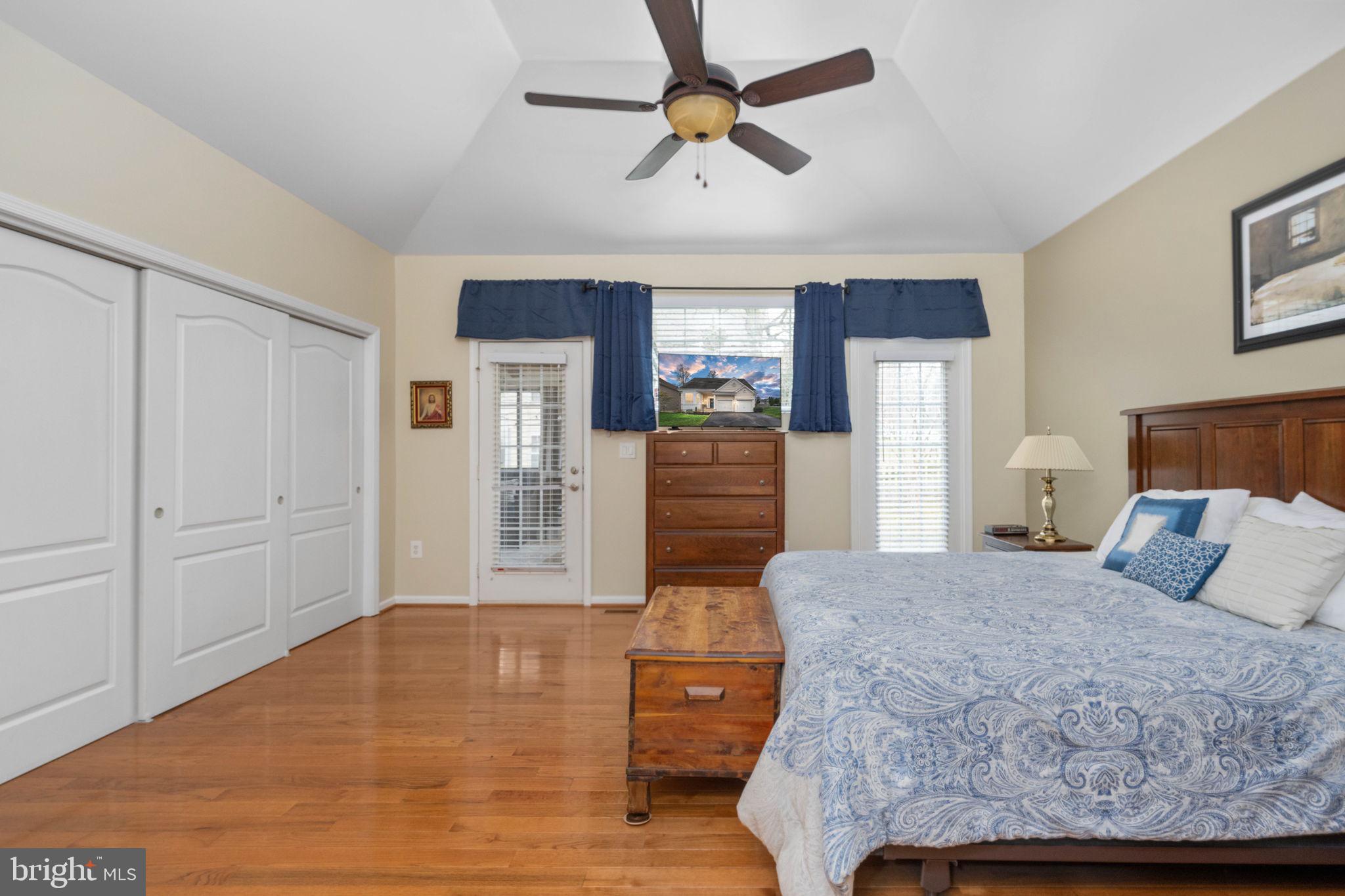 MONTCLAIR - Residential