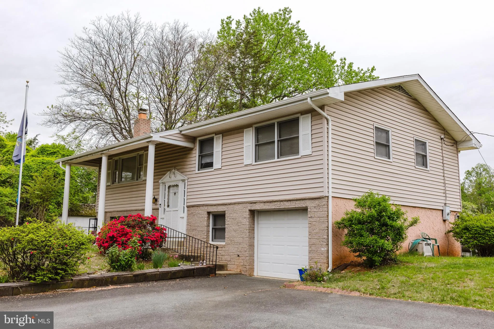 Stafford, Virginia 22554, United States, 4 Bedrooms Bedrooms, ,2 BathroomsBathrooms,Residential,Contingent,134621