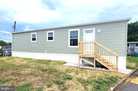 Mobile Home For Sale - 24 Joseph Avenue<br/> BIRDSBORO, PA 19508