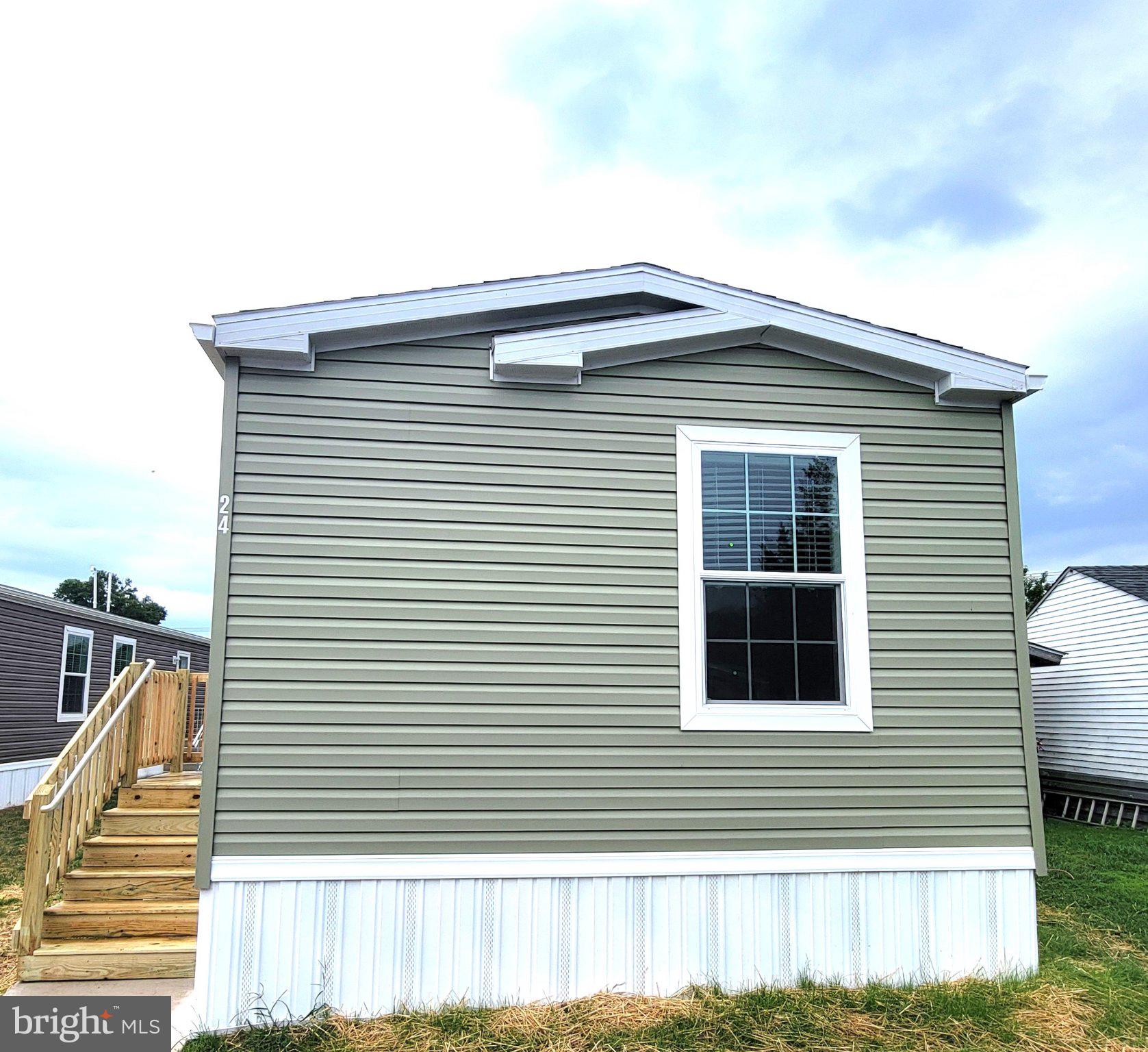 24 JOSEPH AVENUE