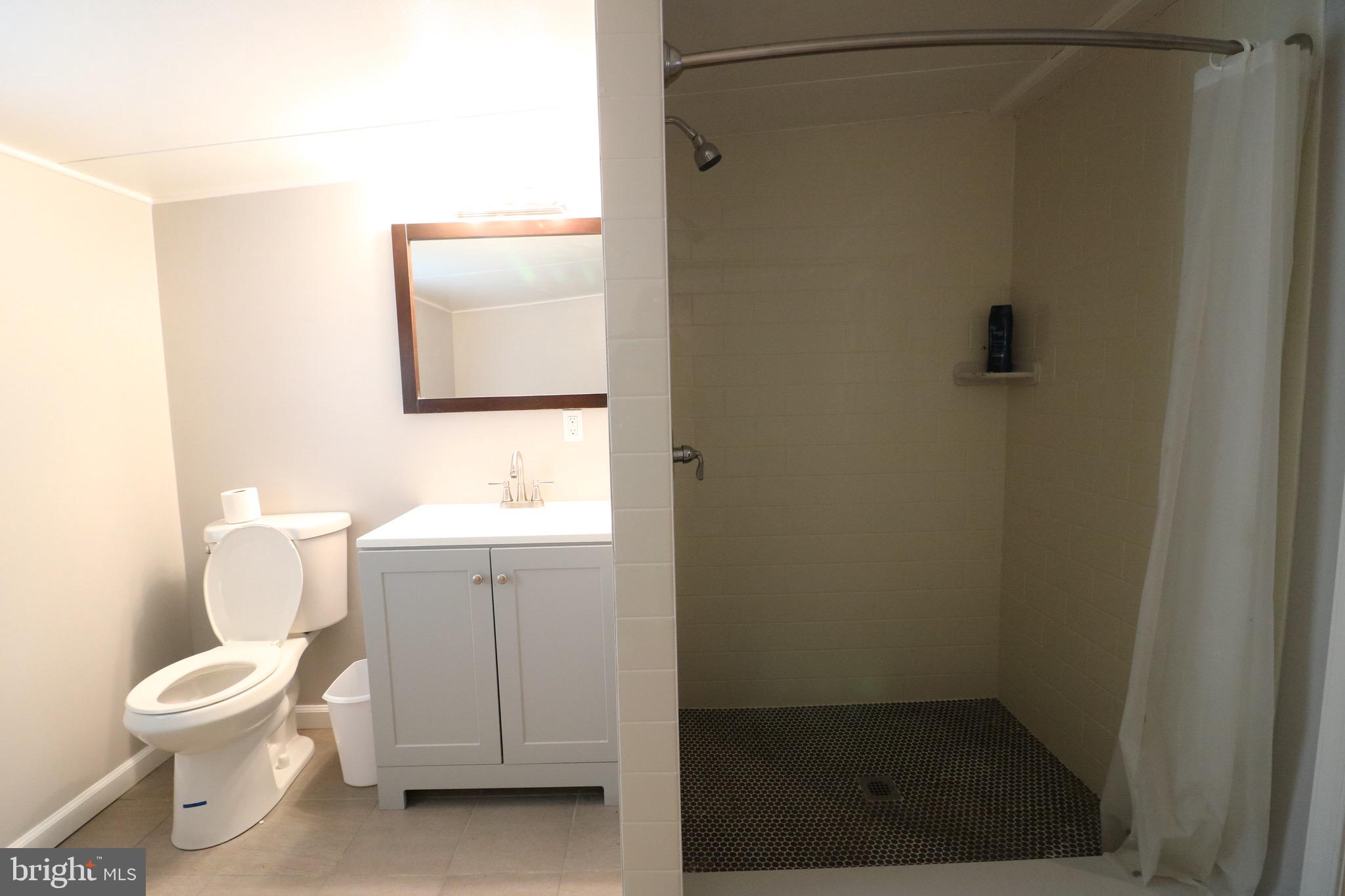 MIDDLE RIVER - Residential