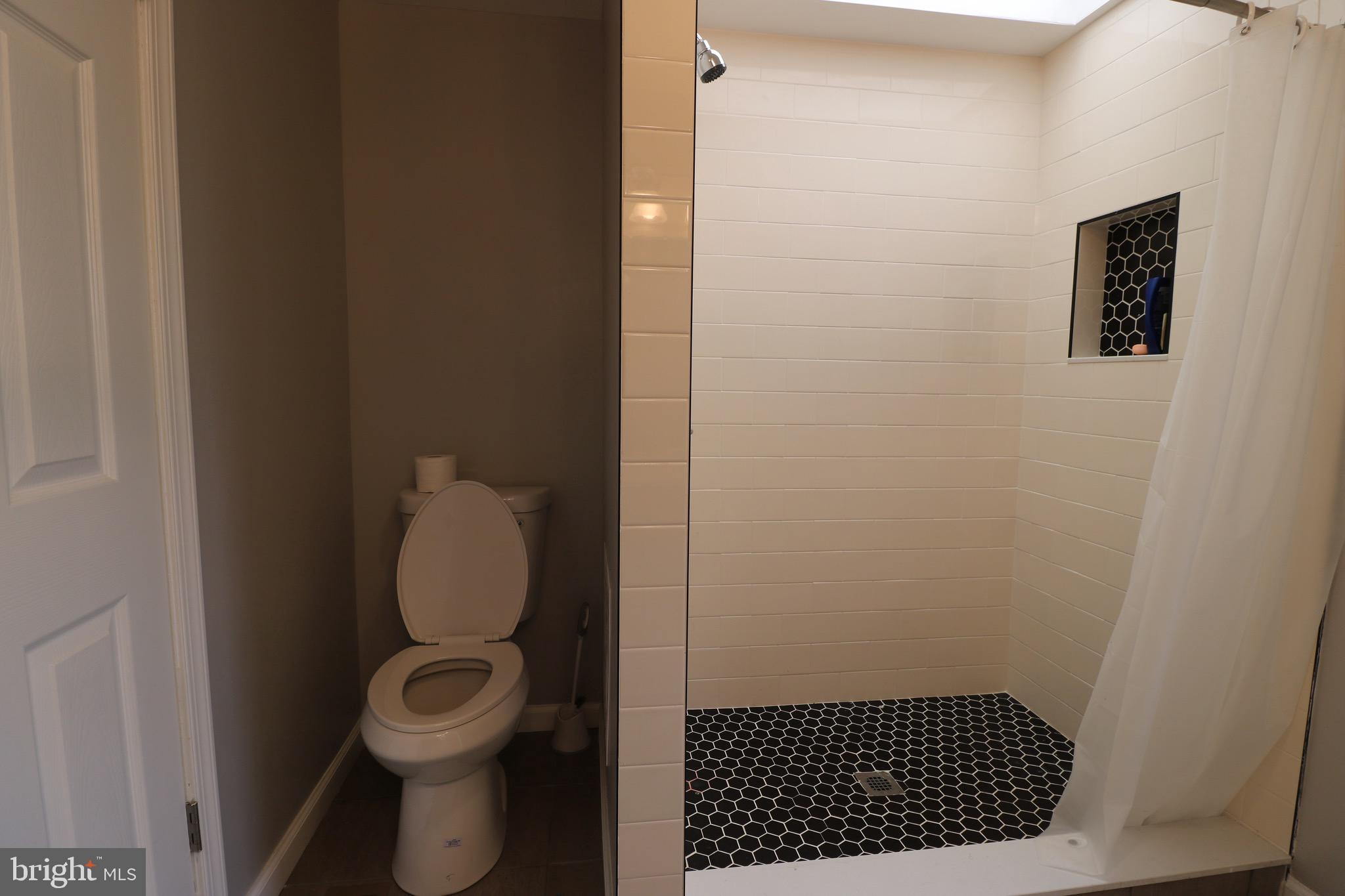 MIDDLE RIVER - Residential