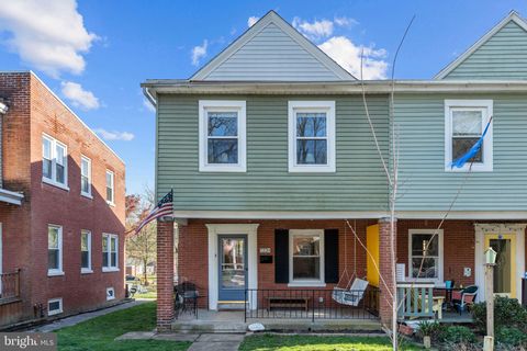 Photo of 1228 ELM AVE, LANCASTER, PA 17603 (MLS # PALA2033420)