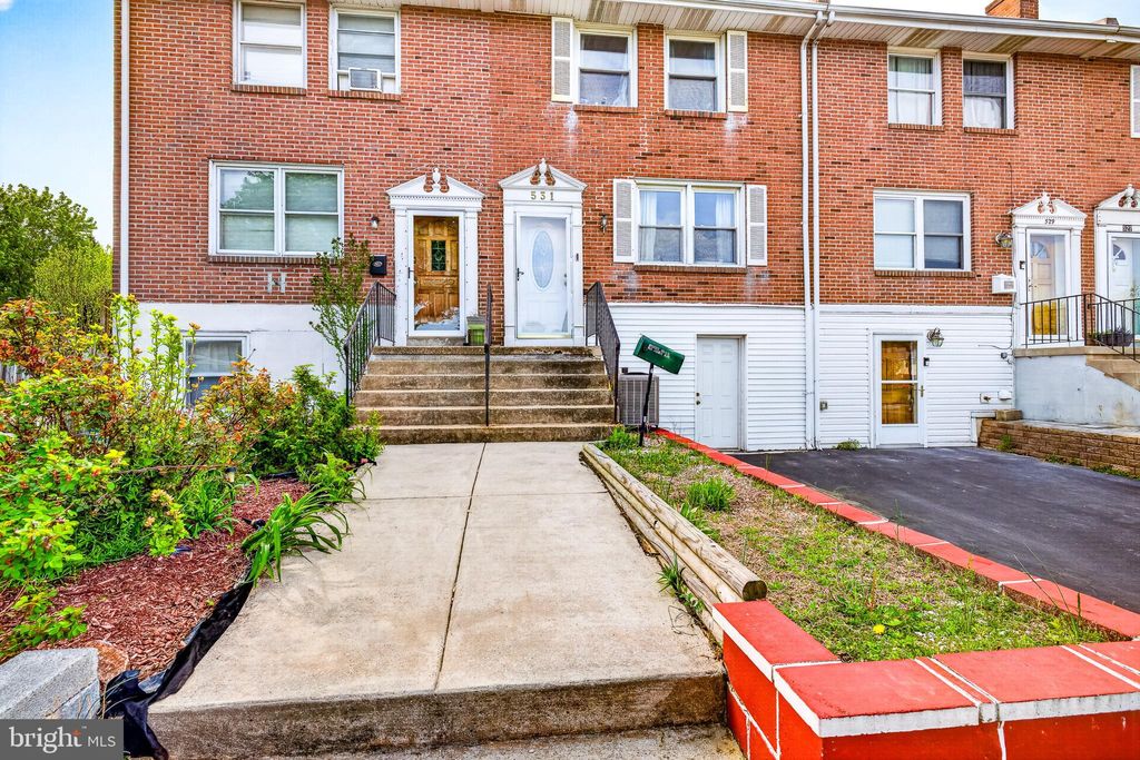 Photo of 531 Balsam Terrace, WILMINGTON, DE 19804 (MLS # DENC2101360)