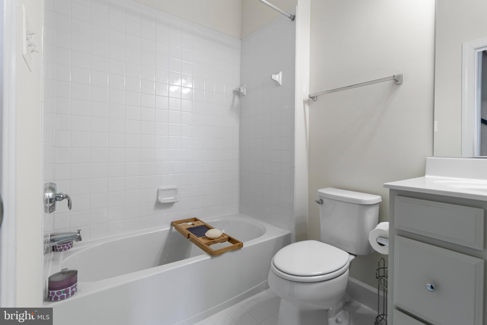 CAPITAL COURT - Residential Lease