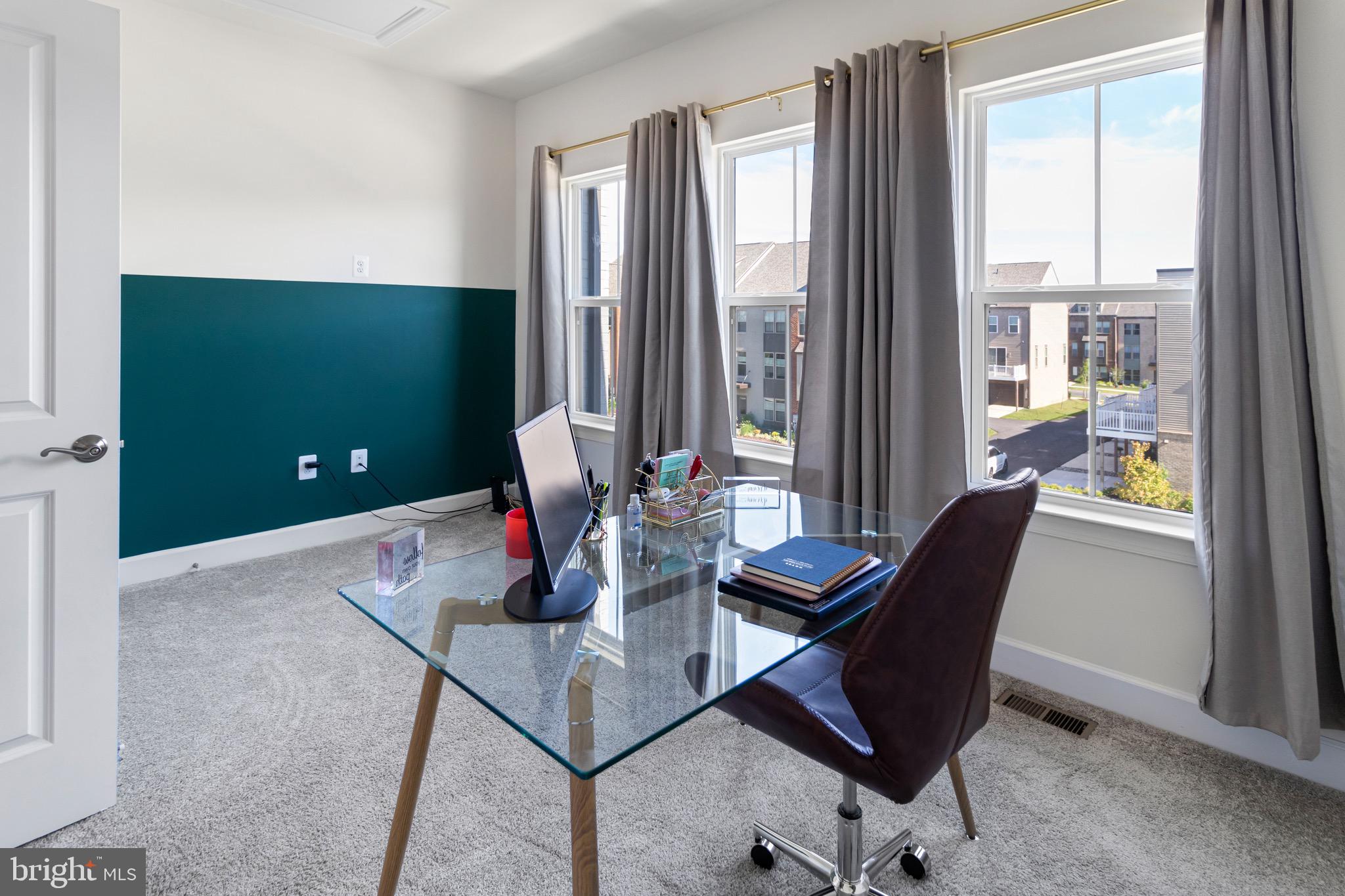 CAPITAL COURT - Residential Lease