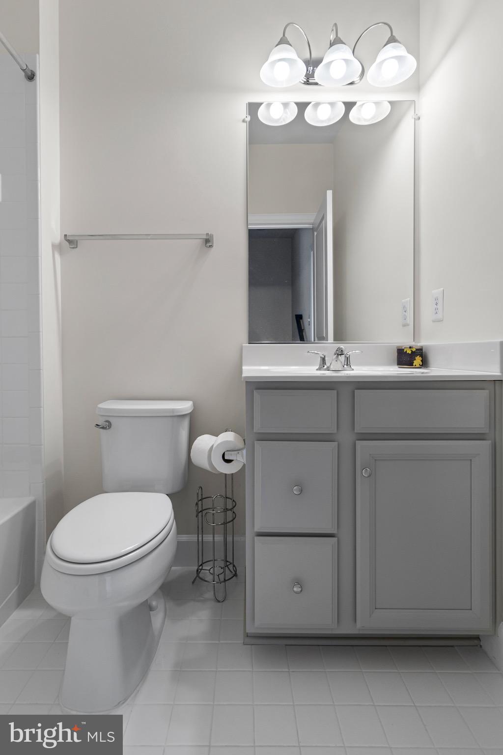 CAPITAL COURT - Residential Lease