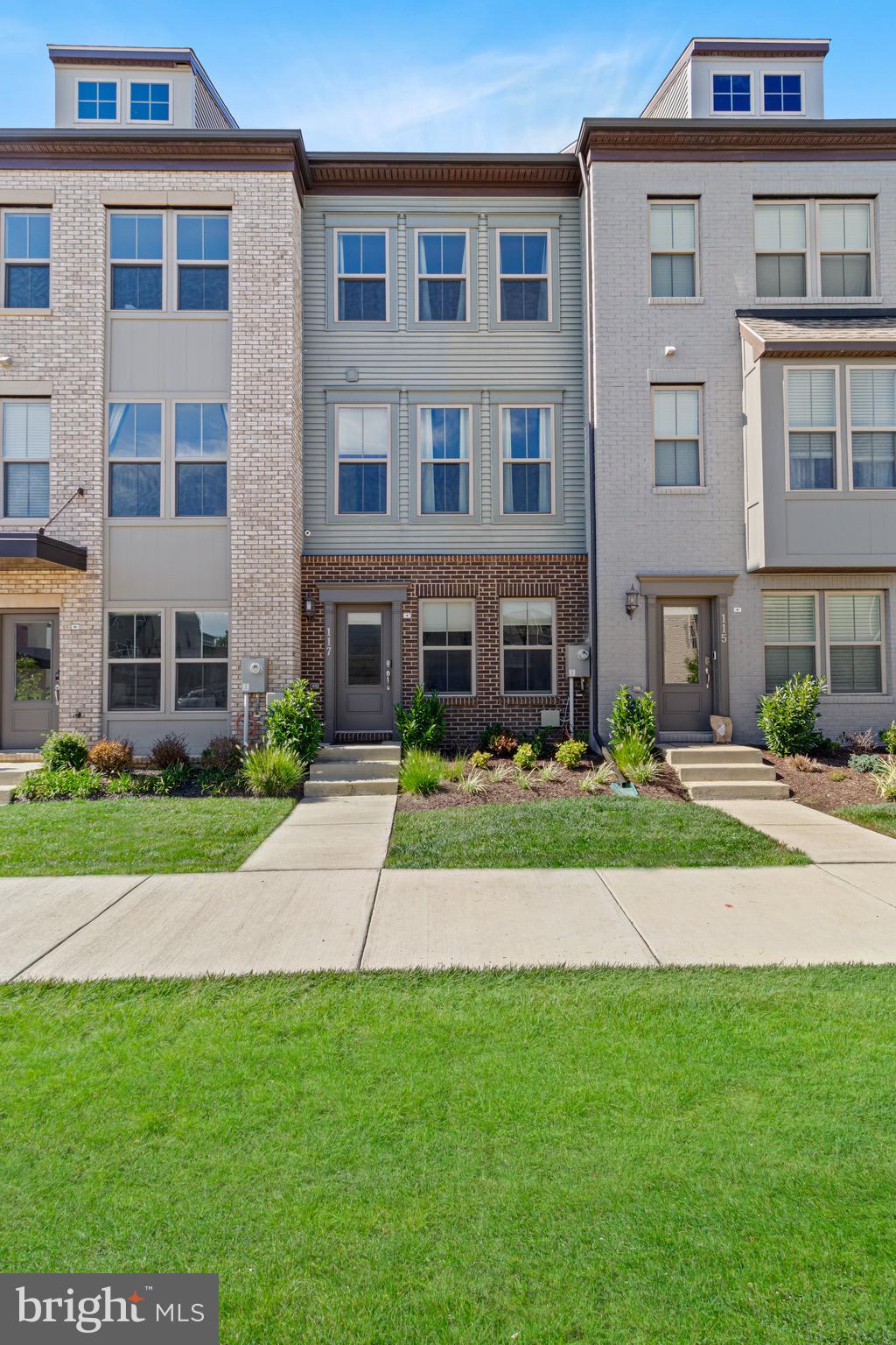 CAPITAL COURT - Residential Lease