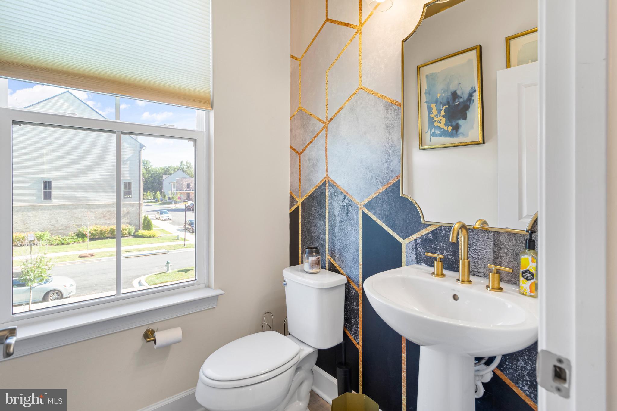 CAPITAL COURT - Residential Lease