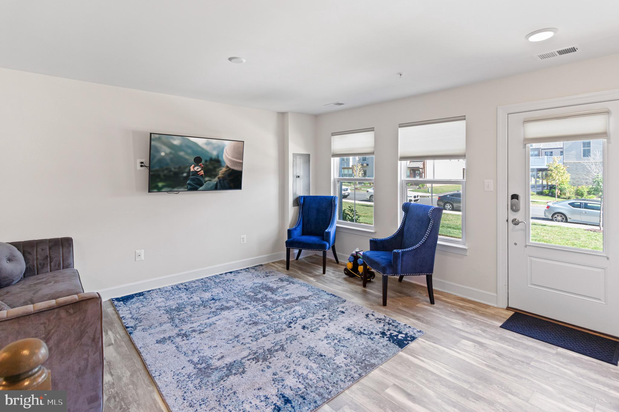 CAPITAL COURT - Residential Lease