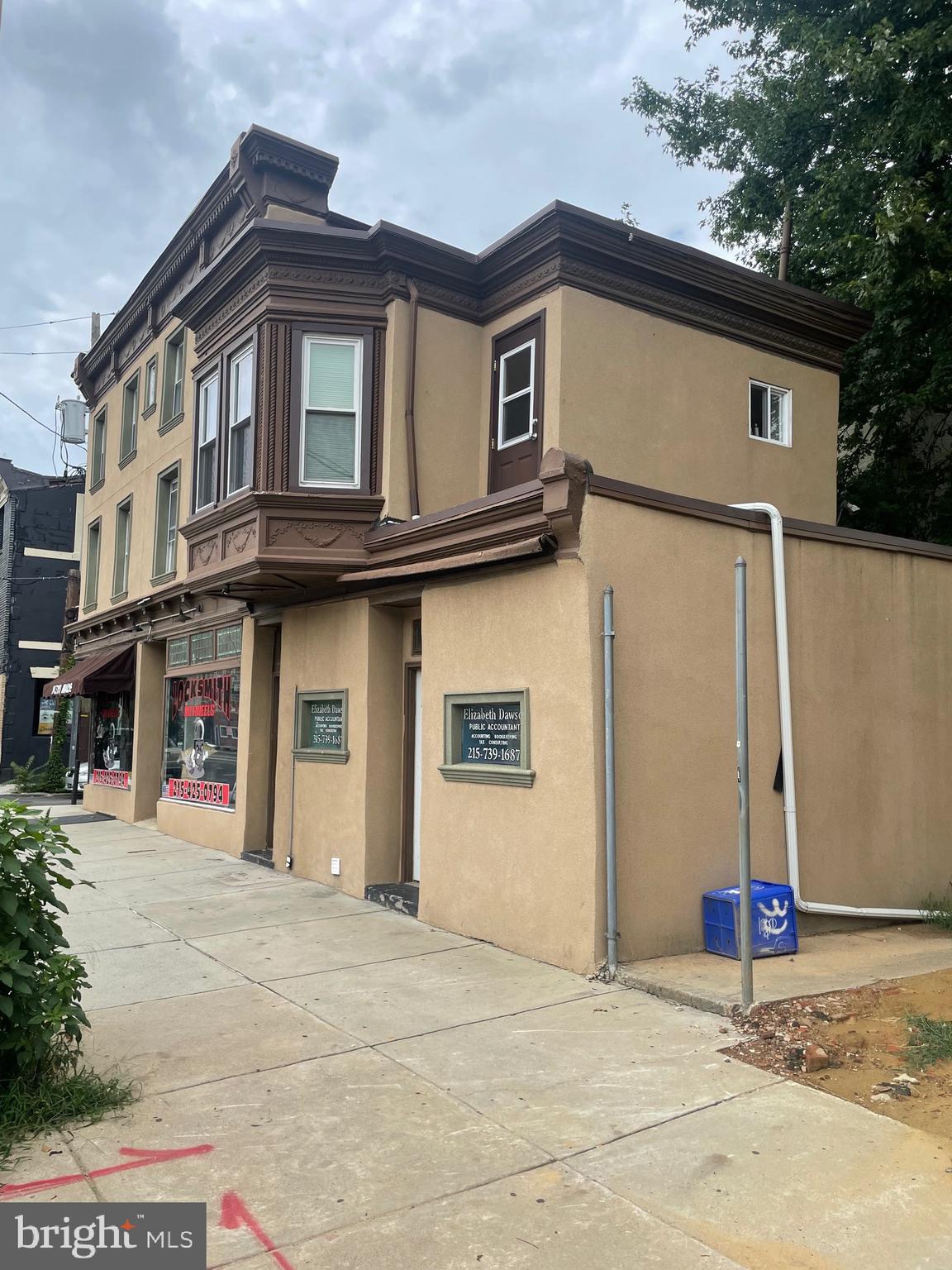 321 E GIRARD AVENUE 25