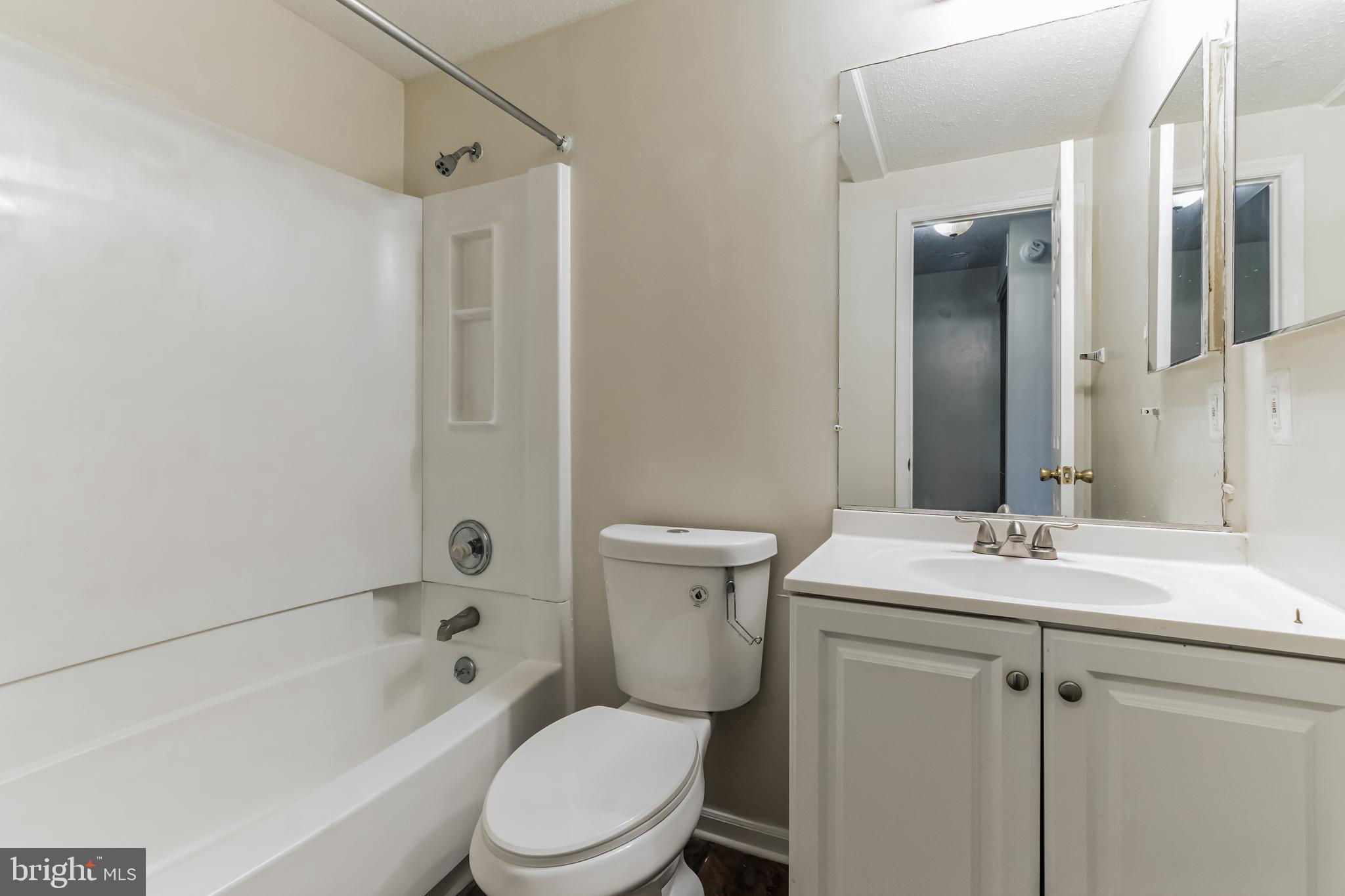 SANDTOWN-WINCHESTER - Residential