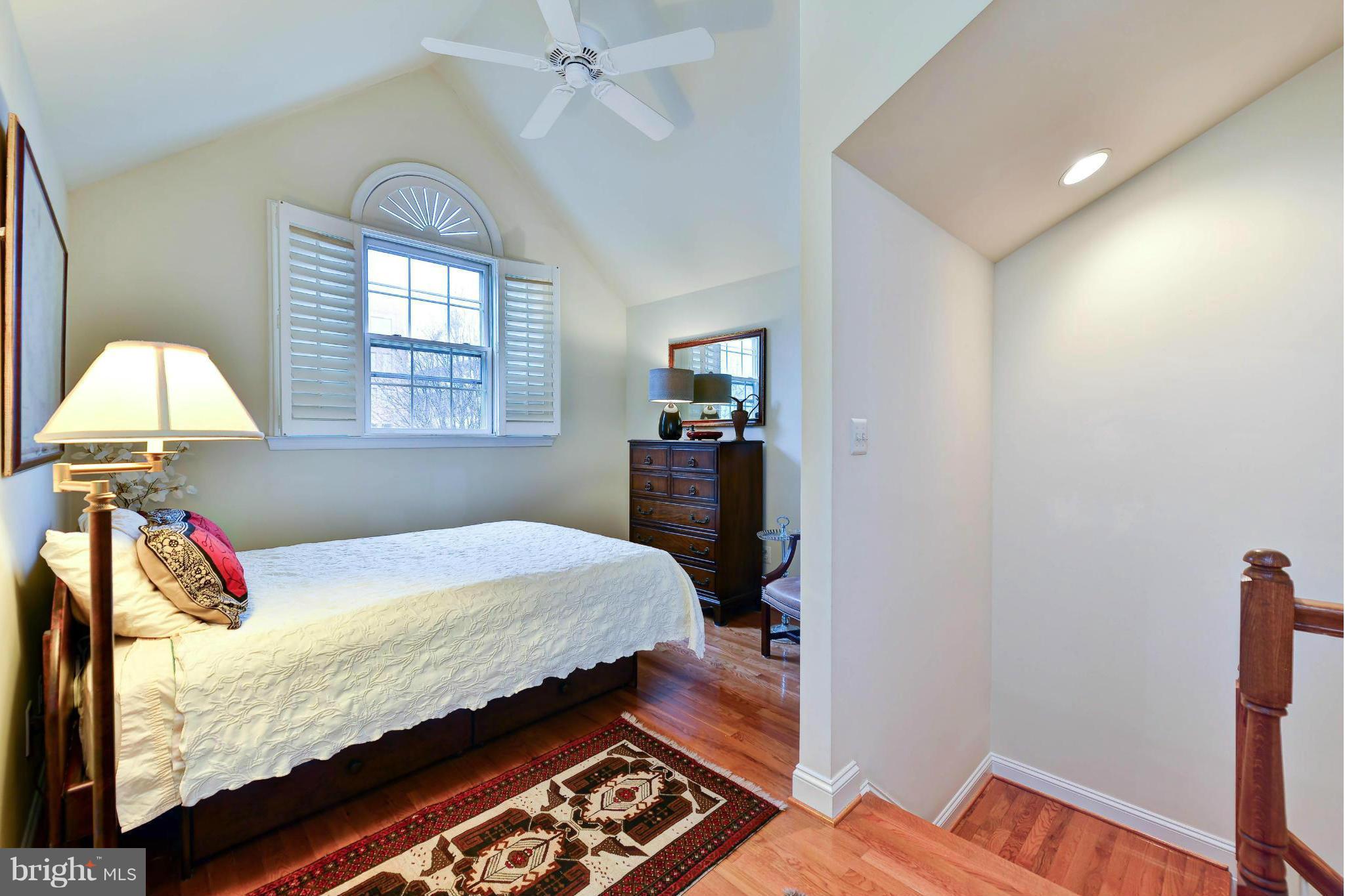 RIVERGATE - Residential