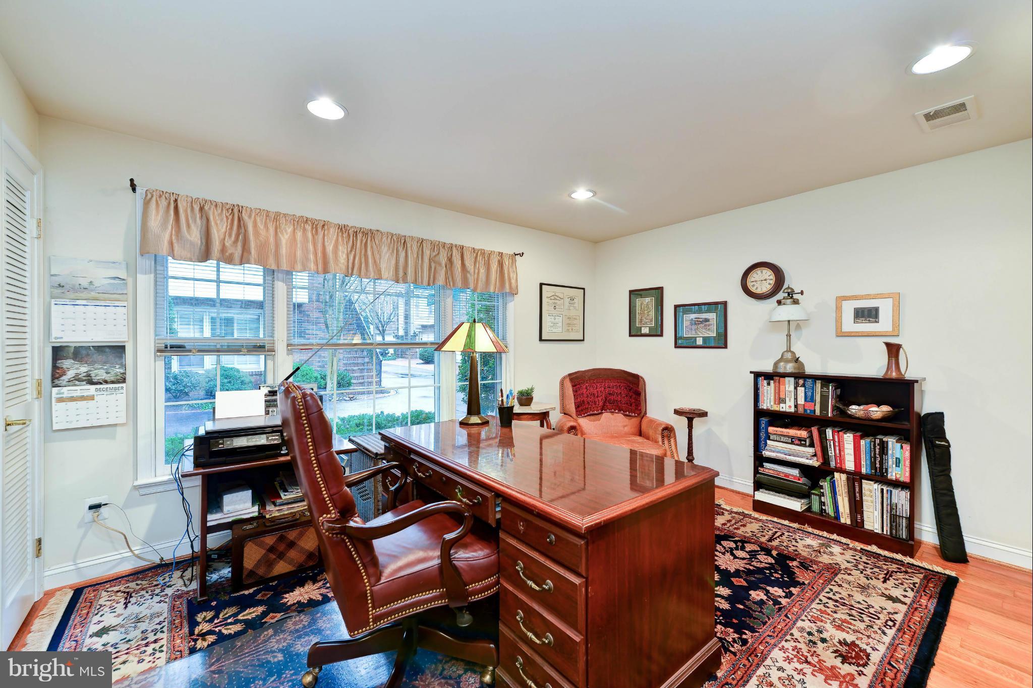 RIVERGATE - Residential