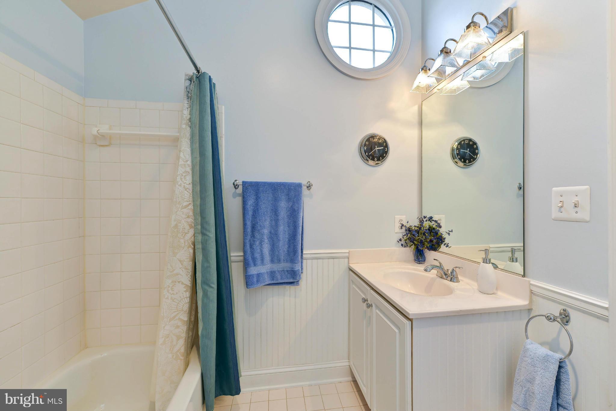 RIVERGATE - Residential