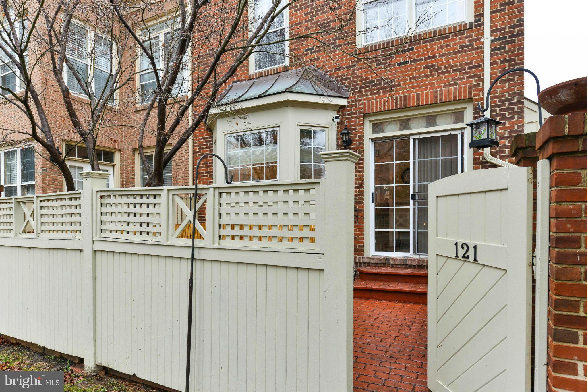 RIVERGATE - Residential