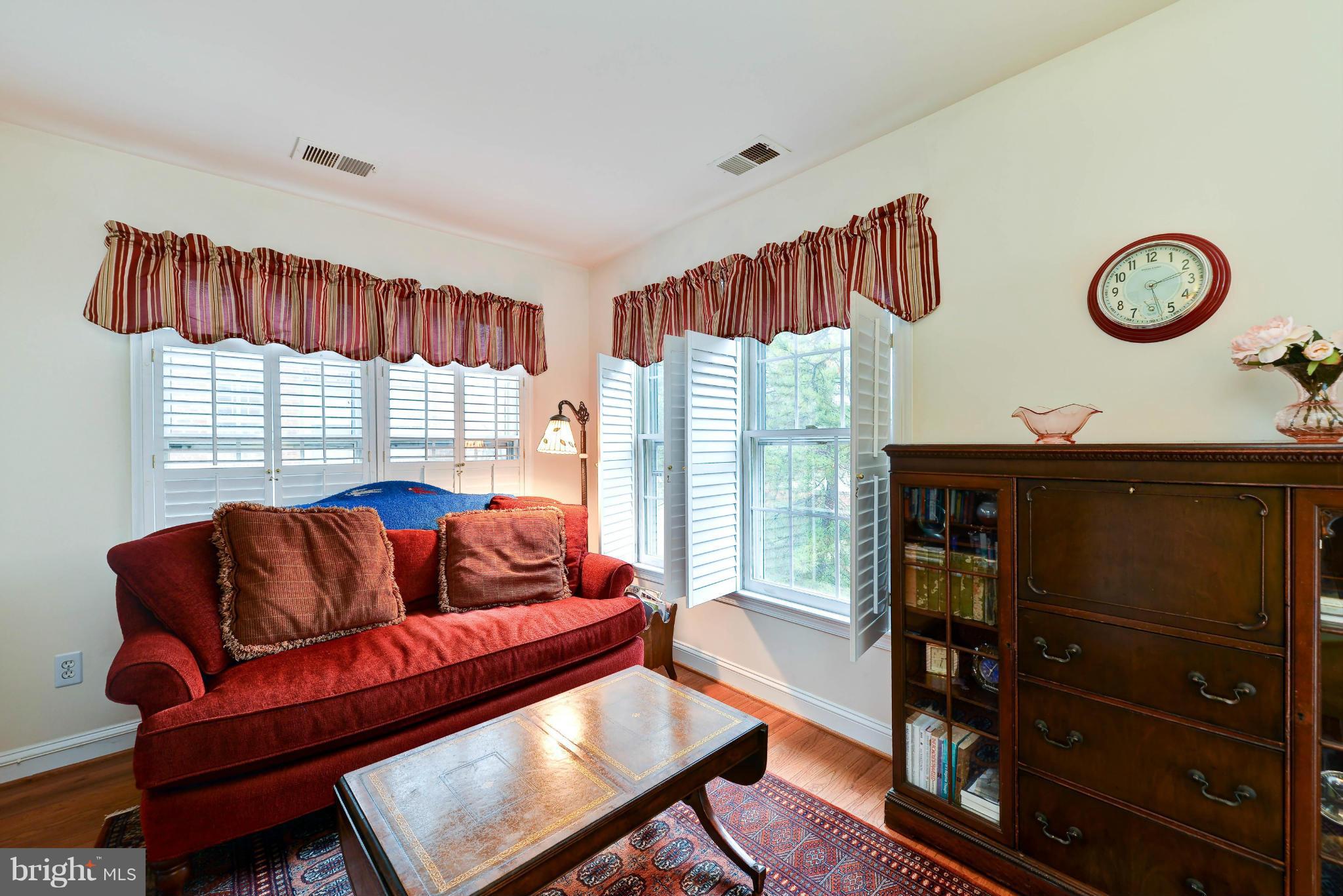 RIVERGATE - Residential