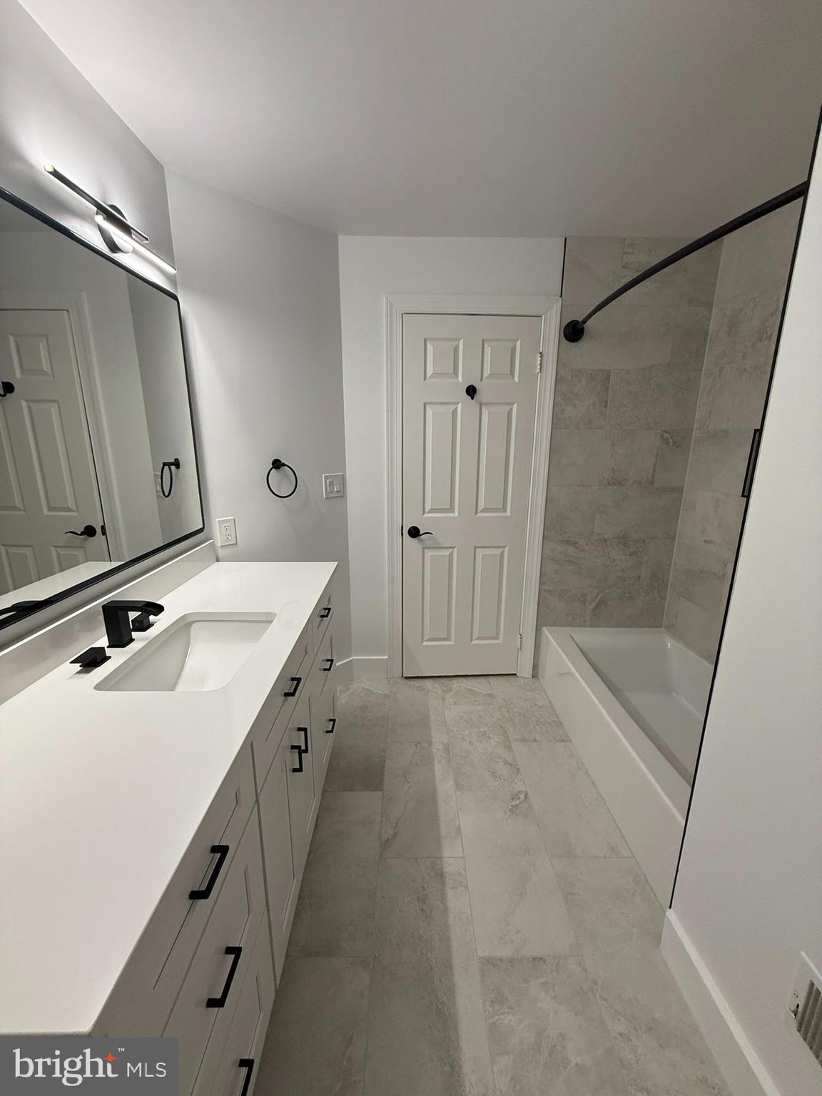 HIGHGATE - Residential Lease