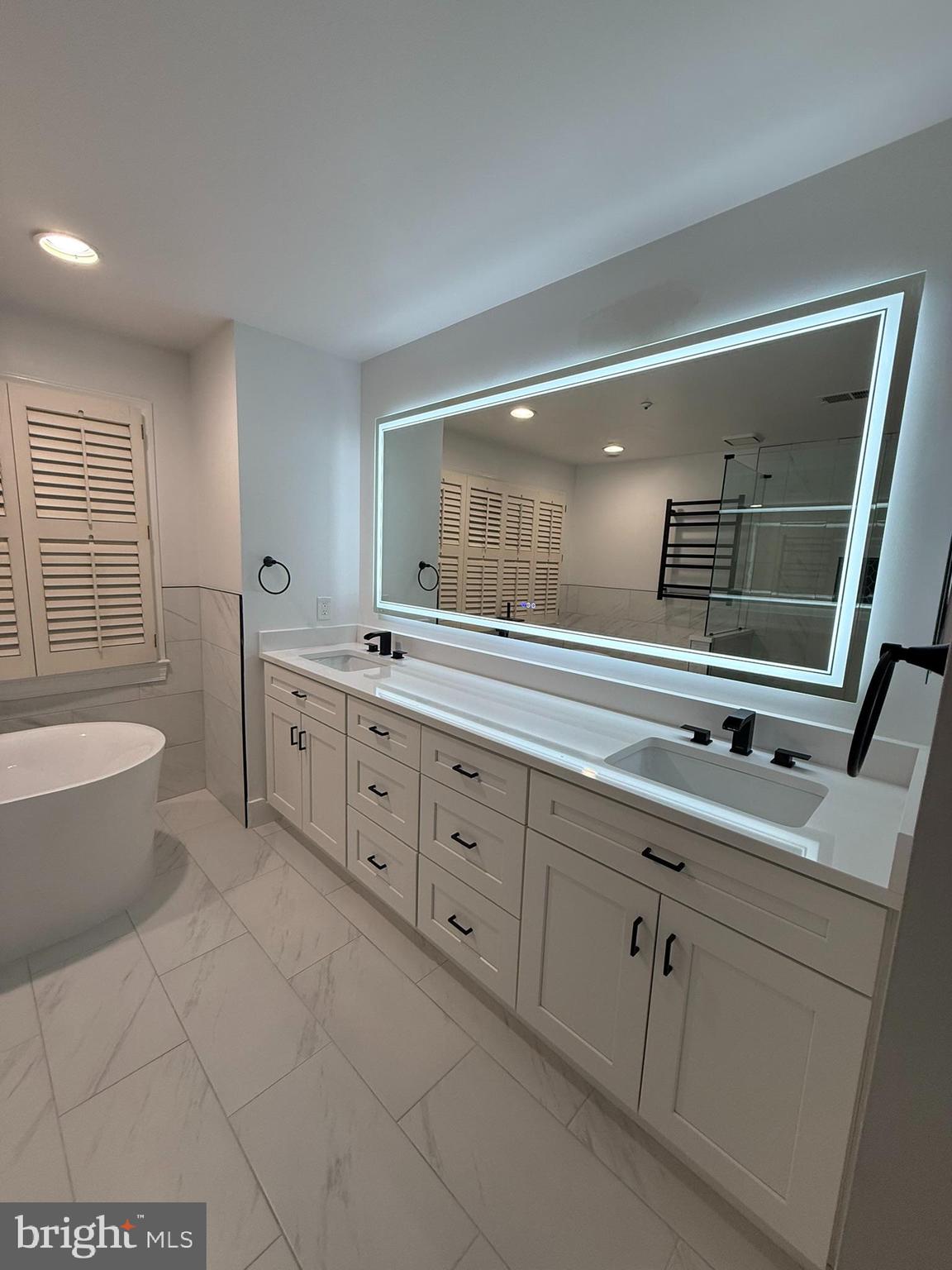 HIGHGATE - Residential Lease