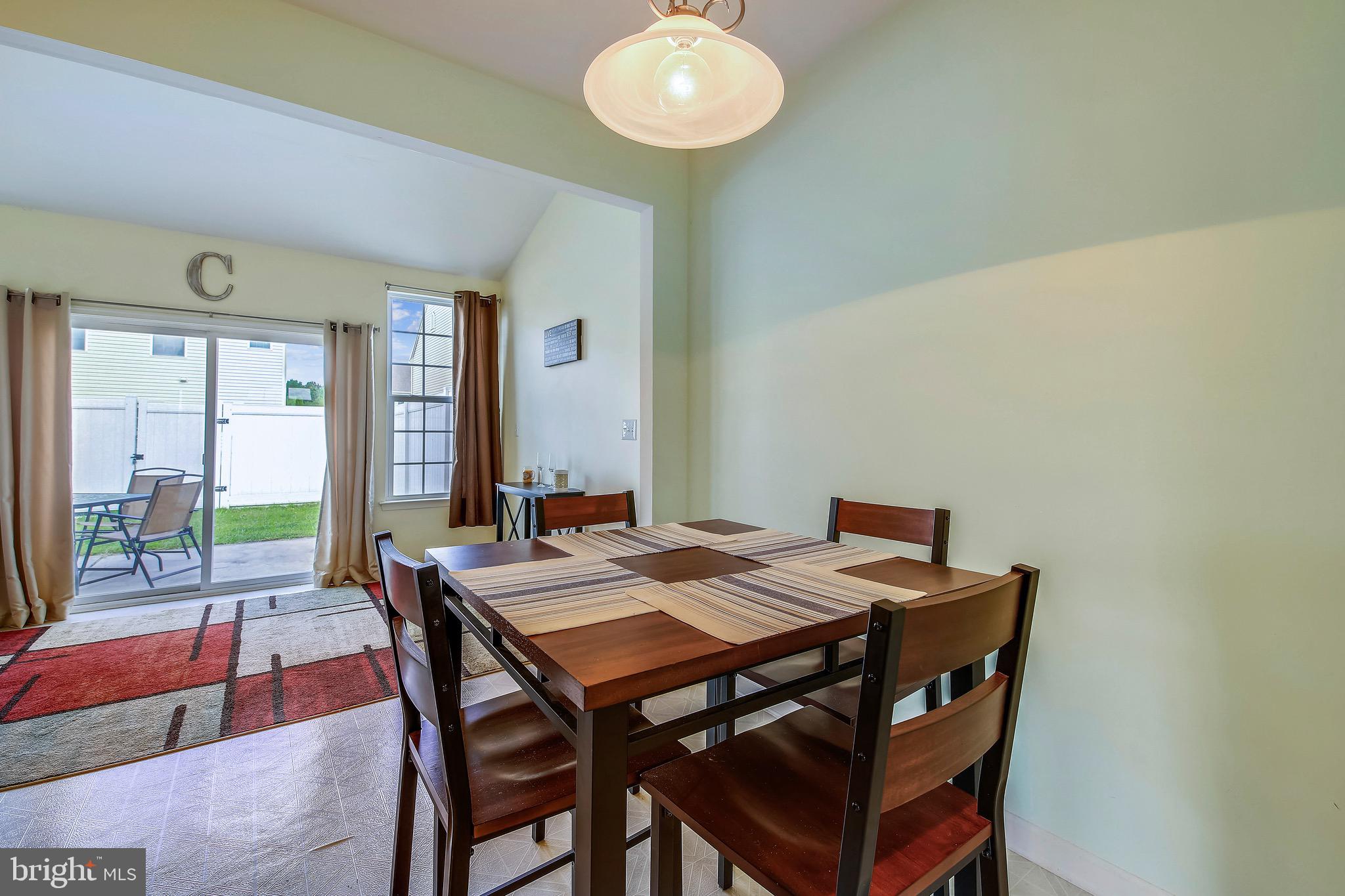 CEDAR COMMONS - Residential