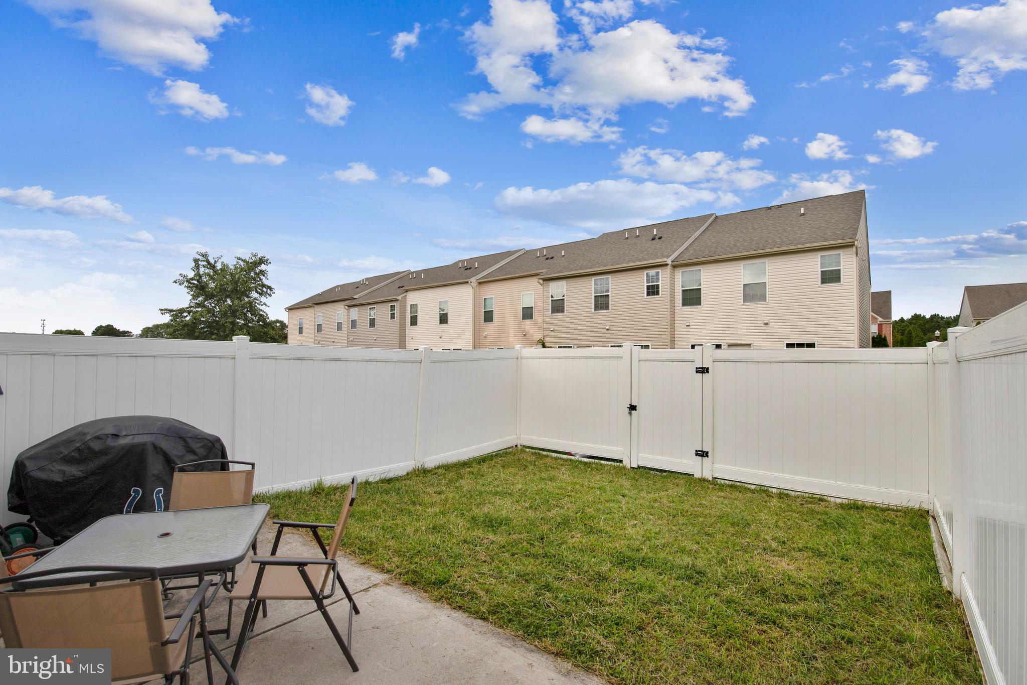 CEDAR COMMONS - Residential