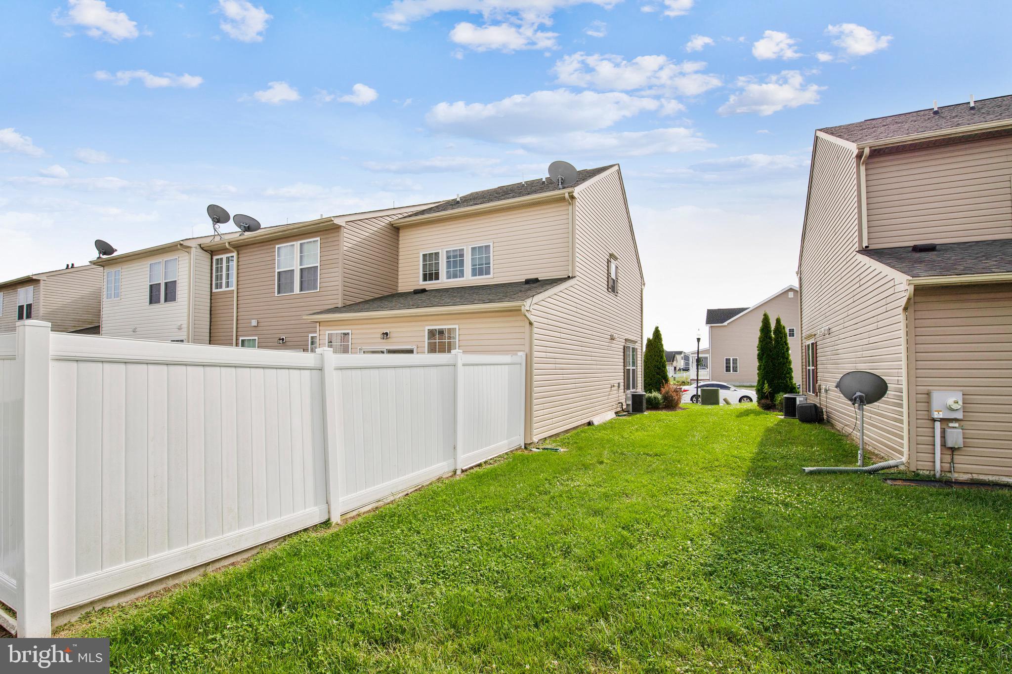 CEDAR COMMONS - Residential