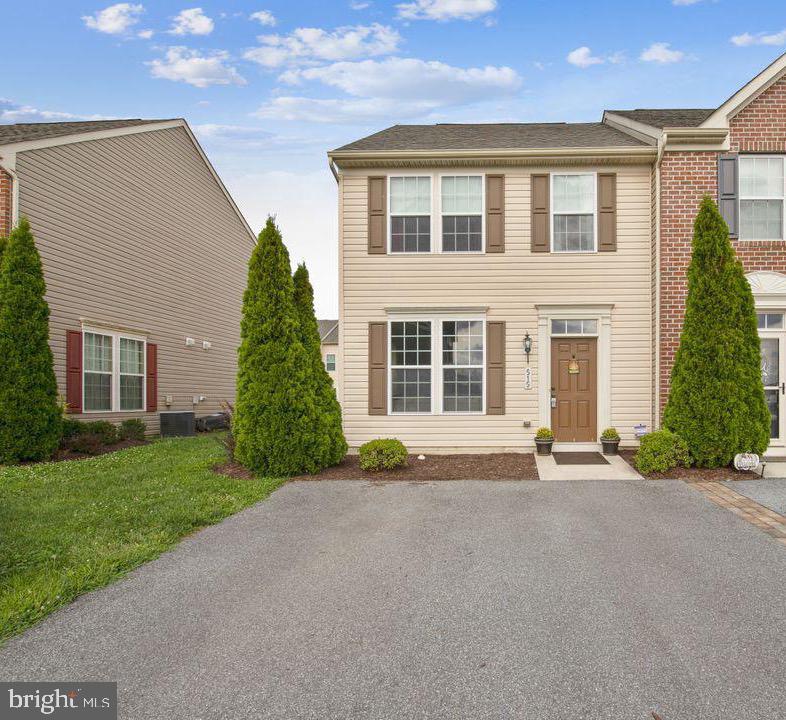 CEDAR COMMONS - Residential