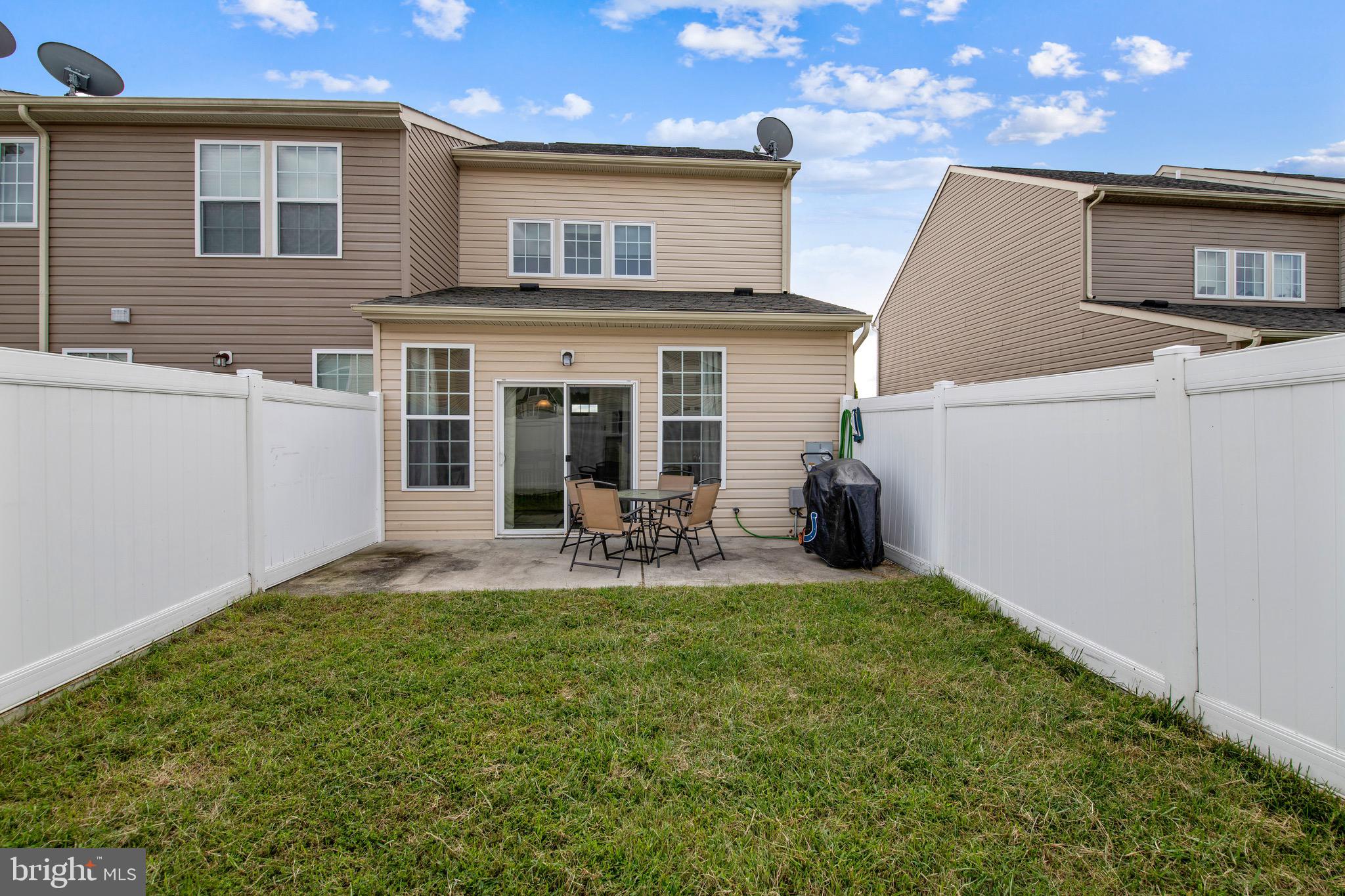 CEDAR COMMONS - Residential