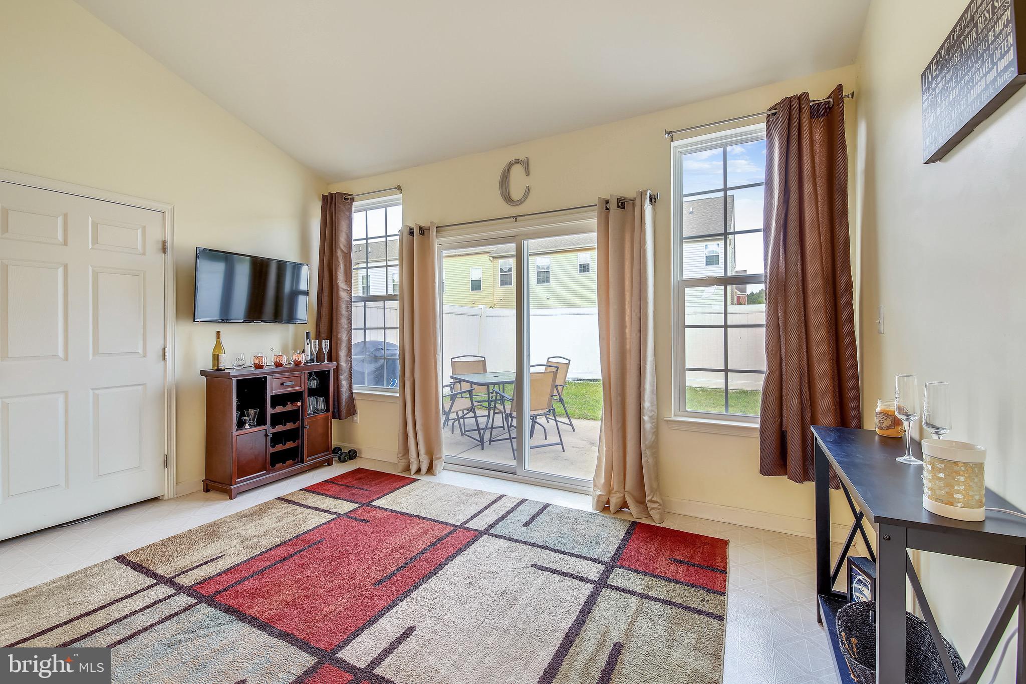 CEDAR COMMONS - Residential