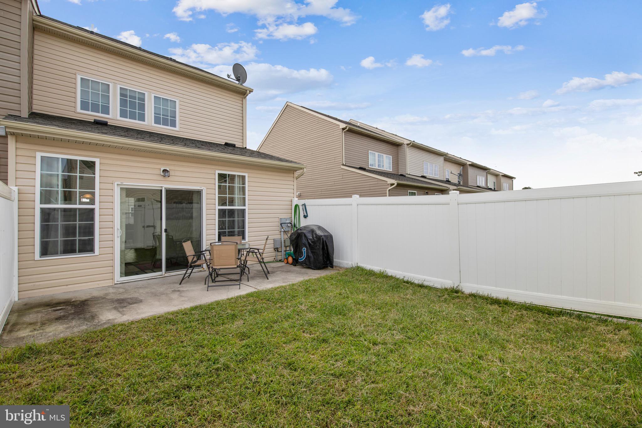 CEDAR COMMONS - Residential