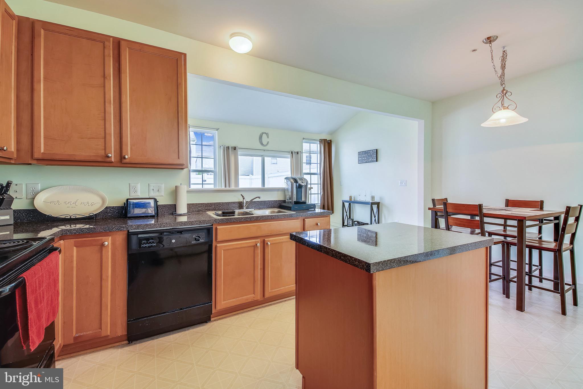 CEDAR COMMONS - Residential