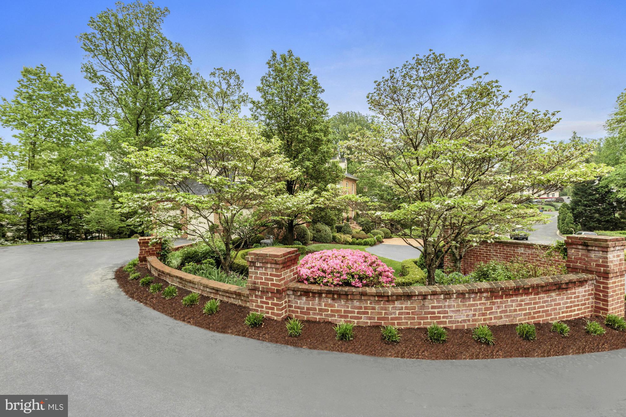 SWINKS MILL WOODS - Residential