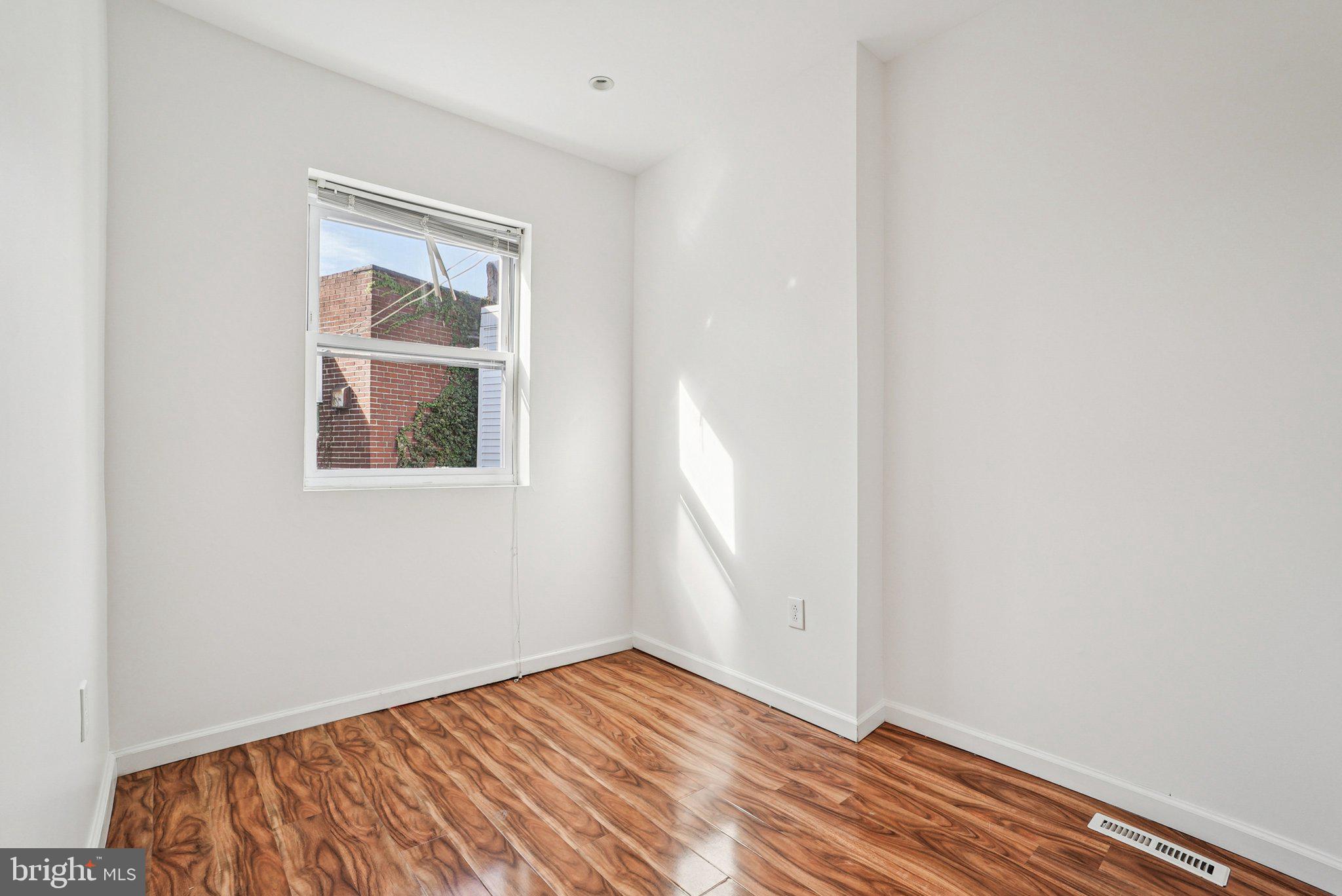 LOWER MOYAMENSING - Residential