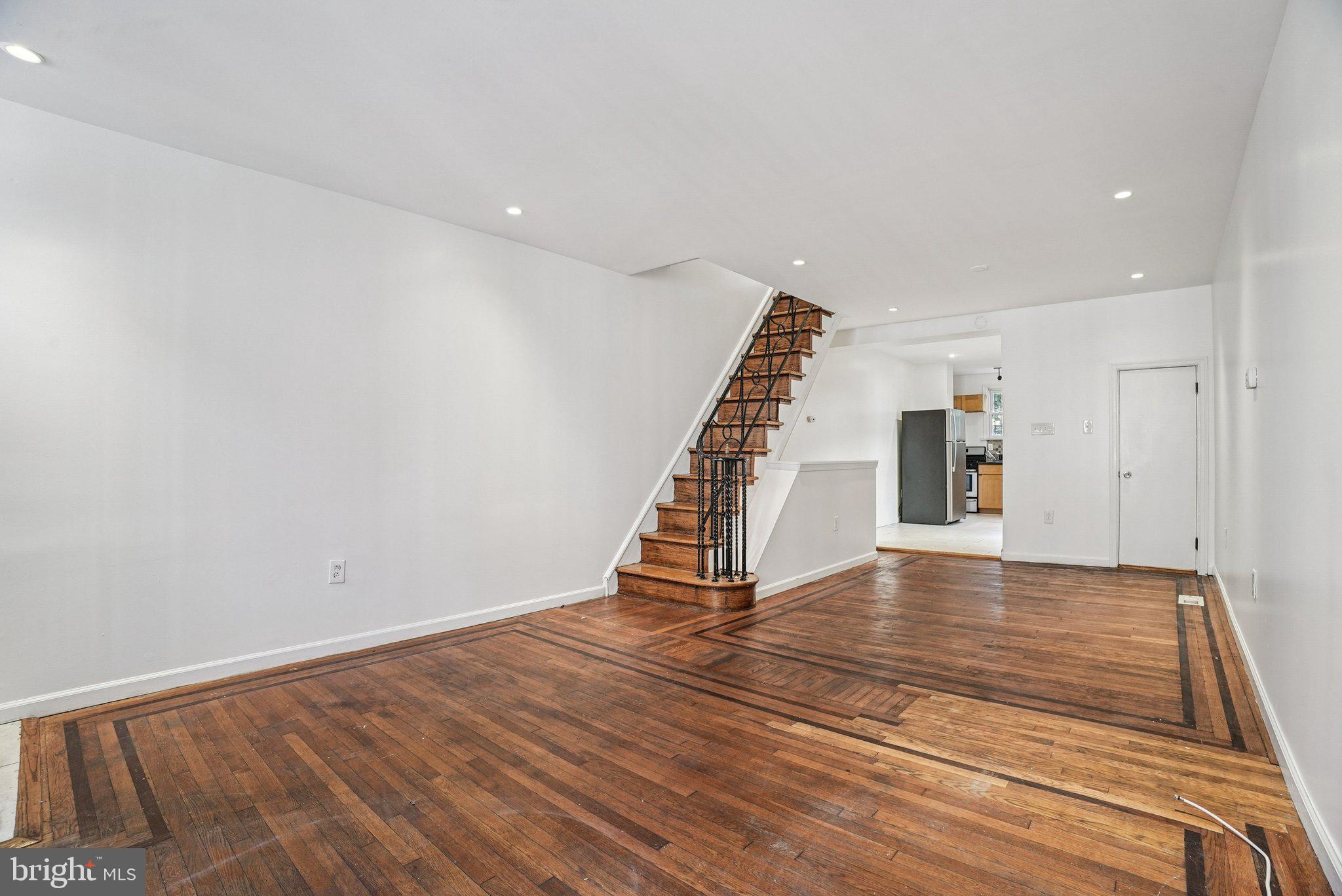 LOWER MOYAMENSING - Residential