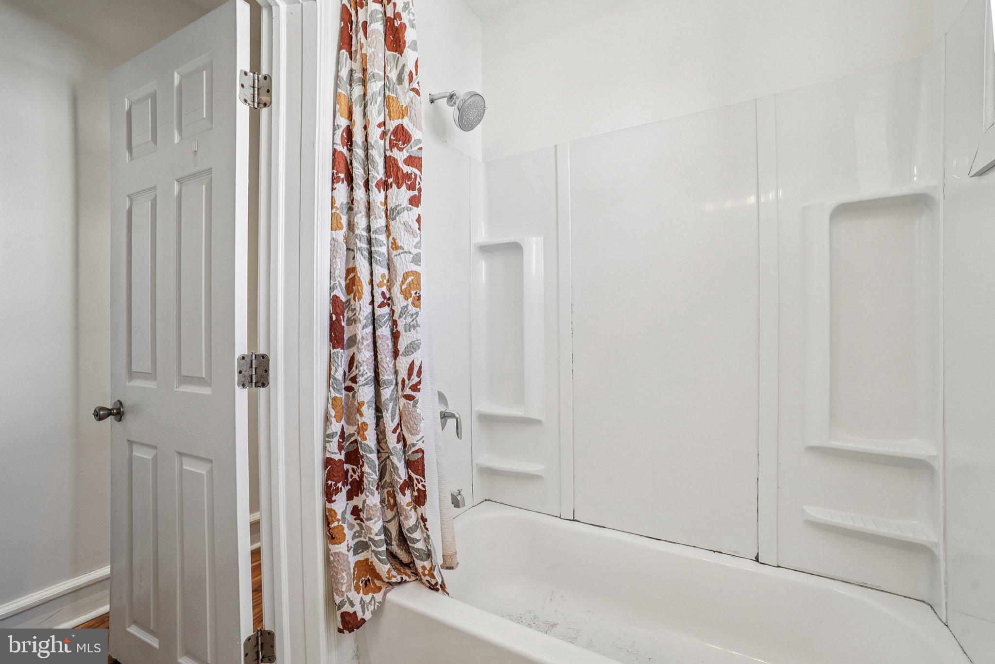 LOWER MOYAMENSING - Residential