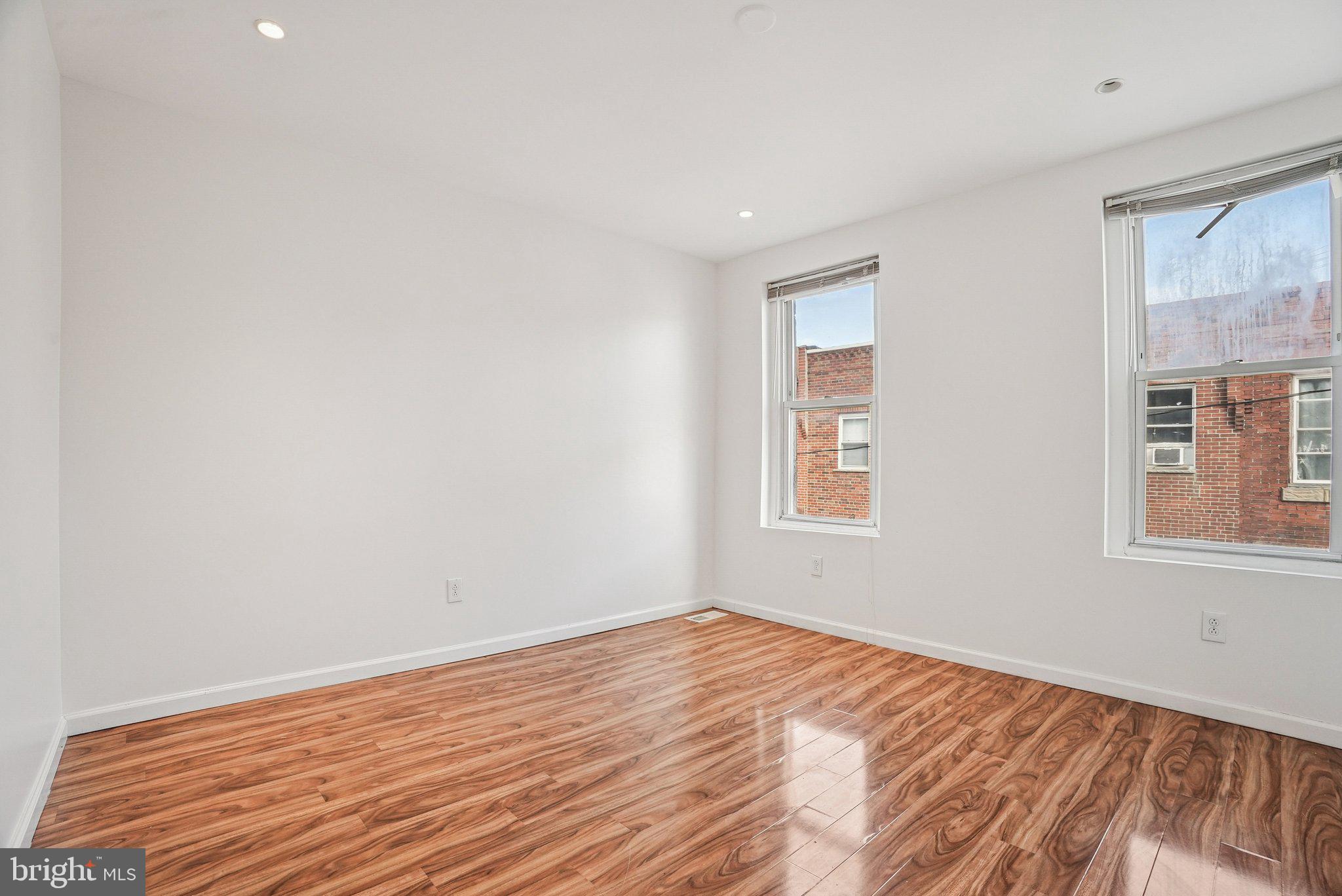 LOWER MOYAMENSING - Residential