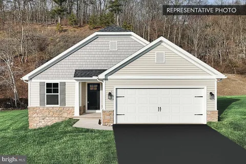 Sugar Maple Plan At Hills At Valley View, Spring Grove, PA MLS: PAYK2076734