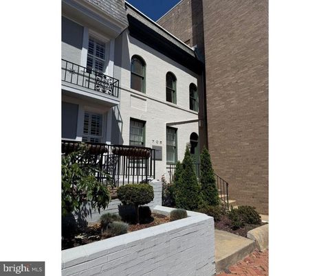 Photo of 705 Prince Street, ALEXANDRIA, VA 22314 (MLS # VAAX2052520)
